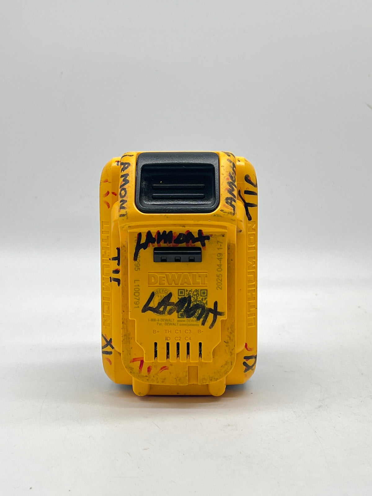 DeWalt DCB208 20V MAX XR 8Ah Battery - Used