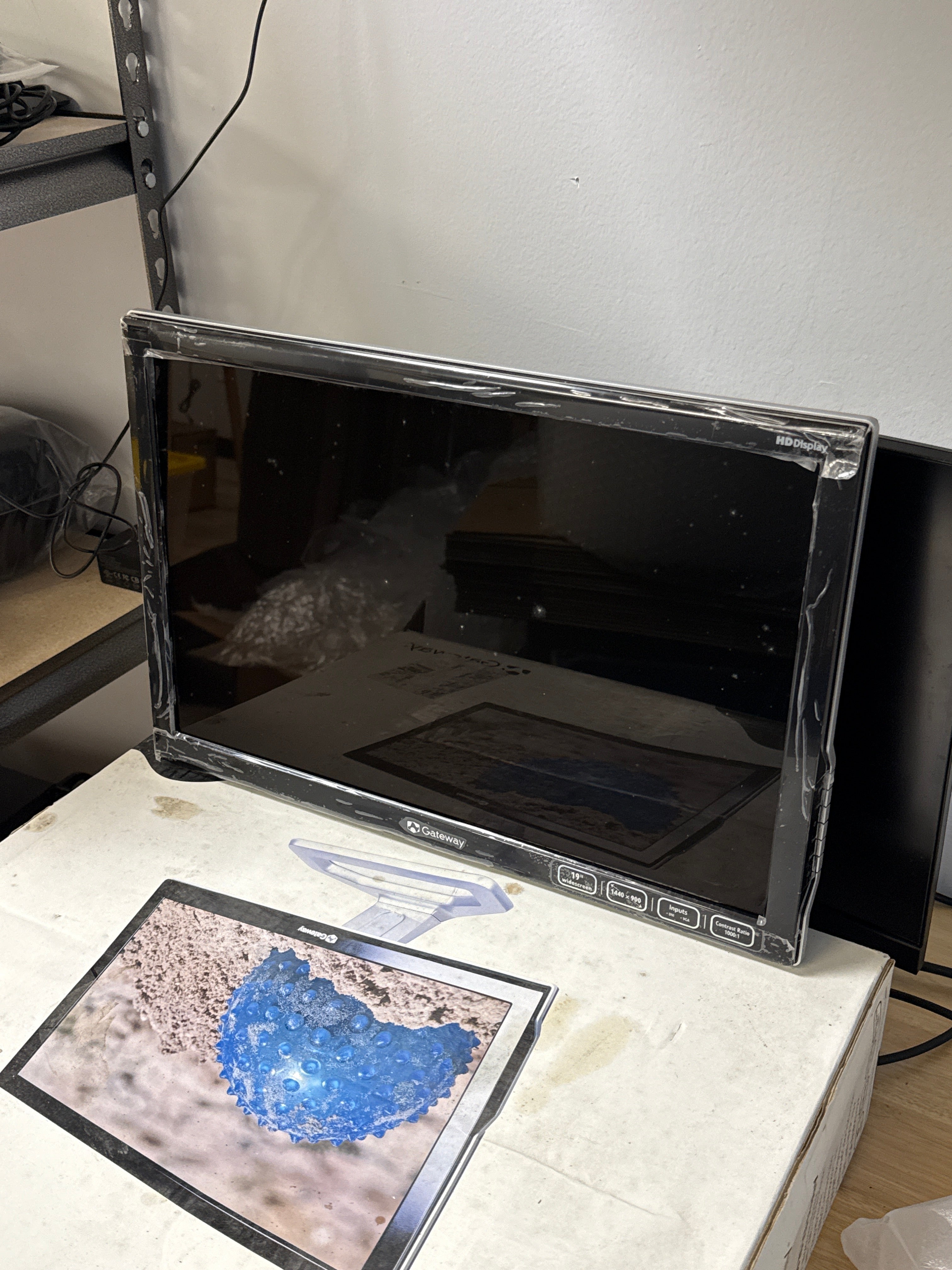 Gateway HD1900 19” Wide Black LCD Monitor 1440X900