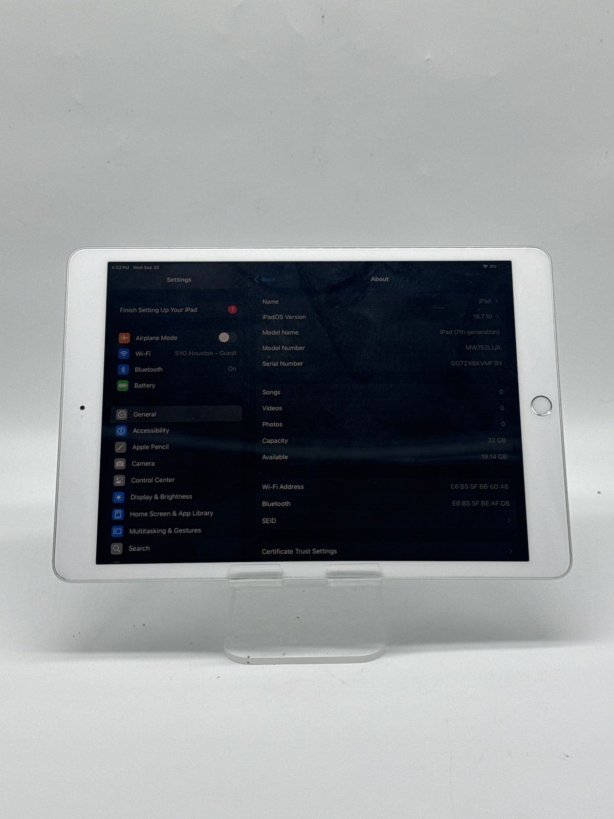 Apple iPad 7th Gen A2197 Wi-Fi 32GB Silver 10.2in - Read