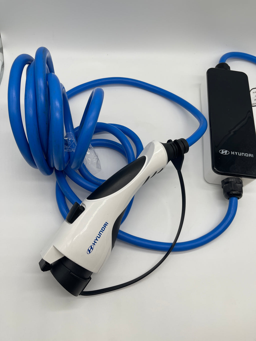 Hyundai 91670-K4020 IONIQ Electric Vehicle EV Charger