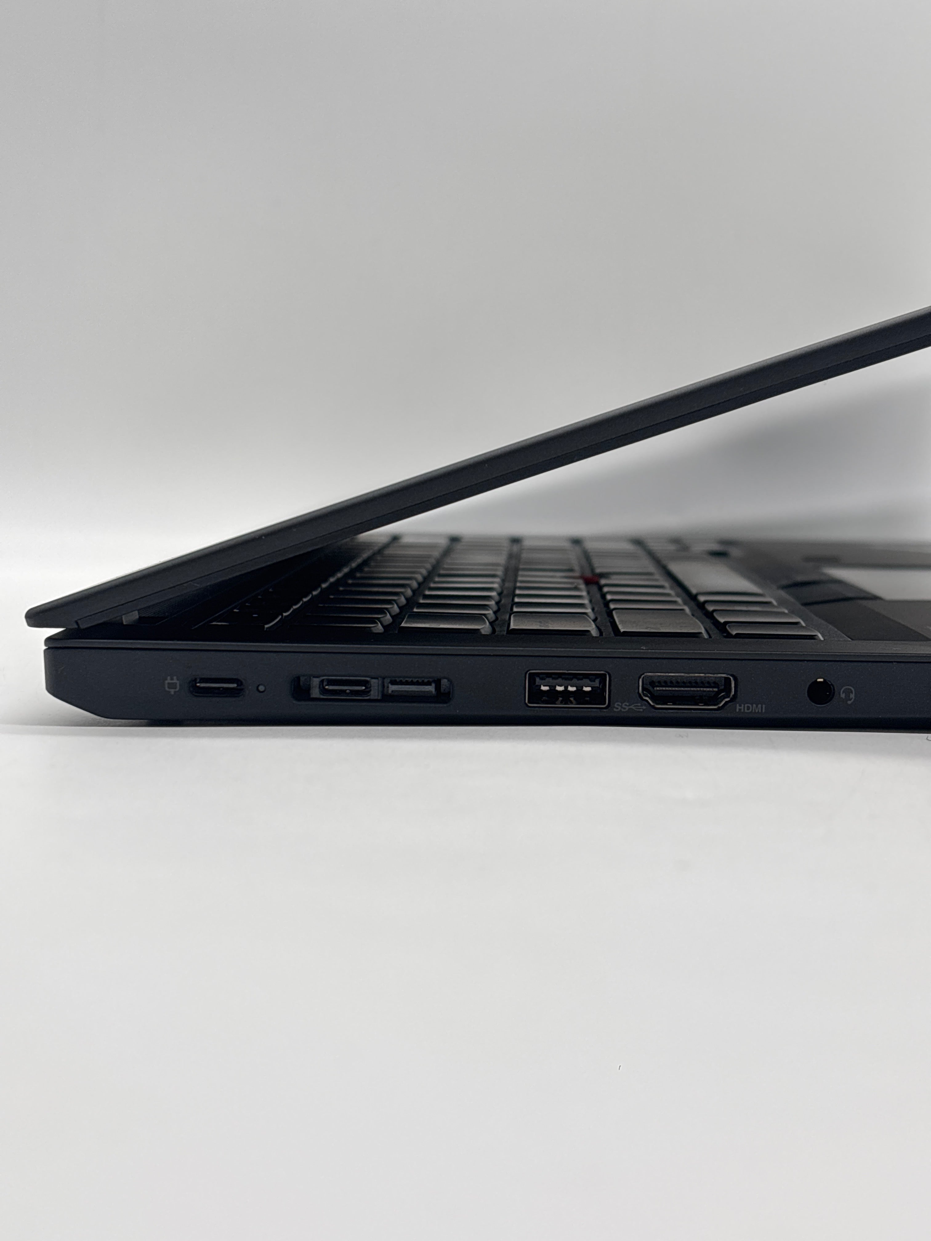 Lenovo ThinkPad T14 Gen 2 AMD Ryzen 5 PRO 5650U 16GB RAM 1TB SSD