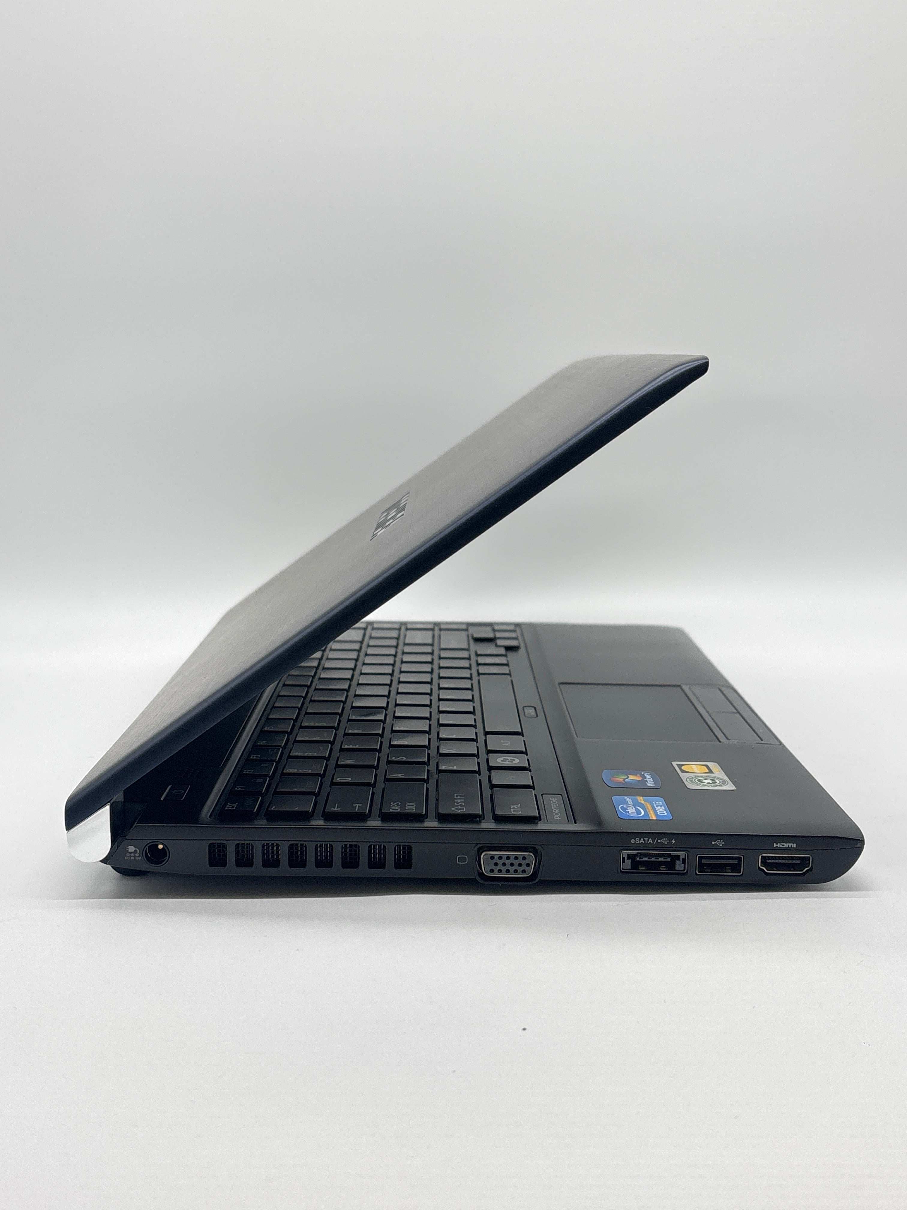 Toshiba Portege R835-P50X i3 4GB RAM 64GB SSD