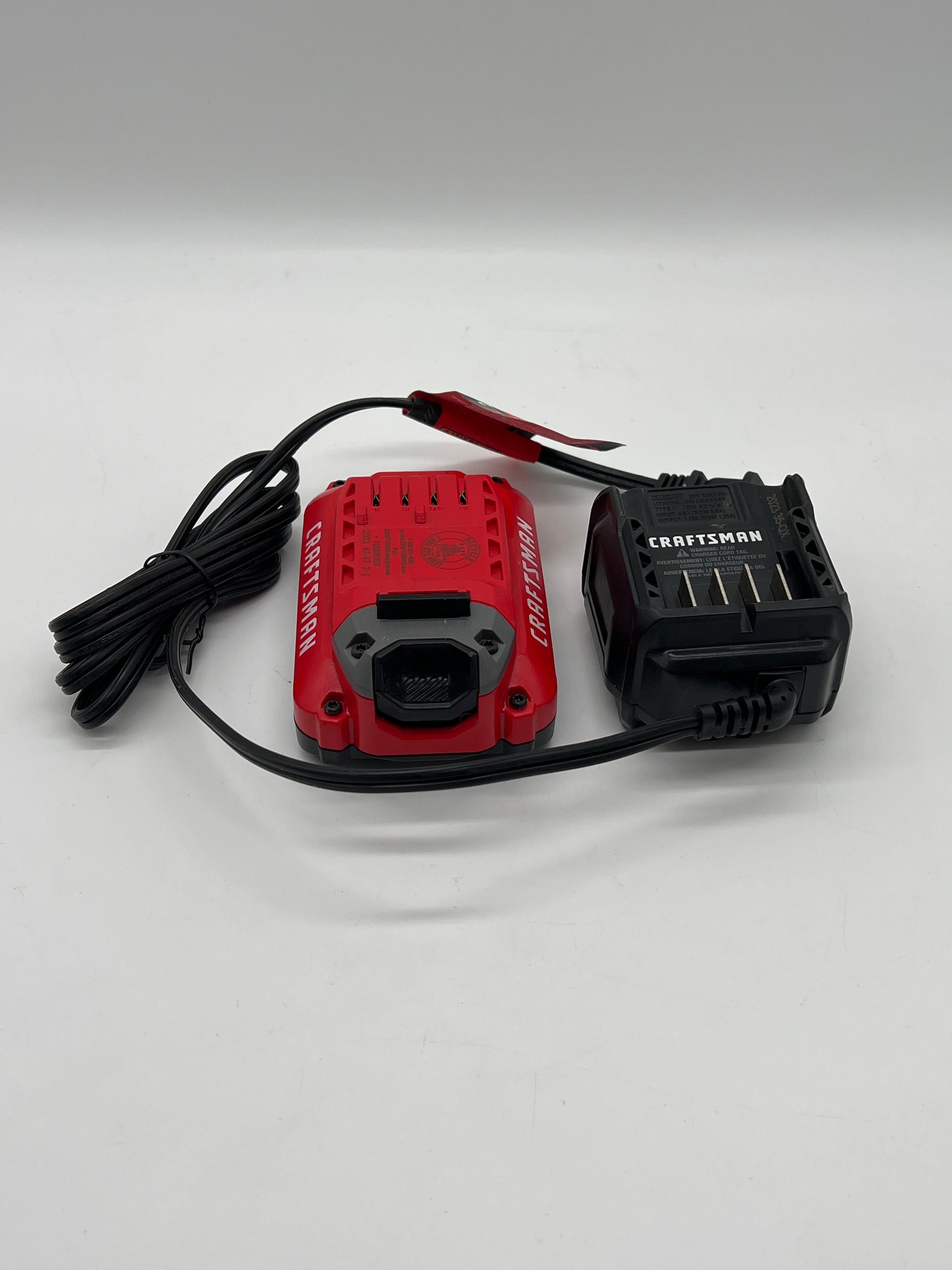 CRAFTSMAN CMCB202 V20 LITHIUM ION 2.0AH 40WH 20V with Charger