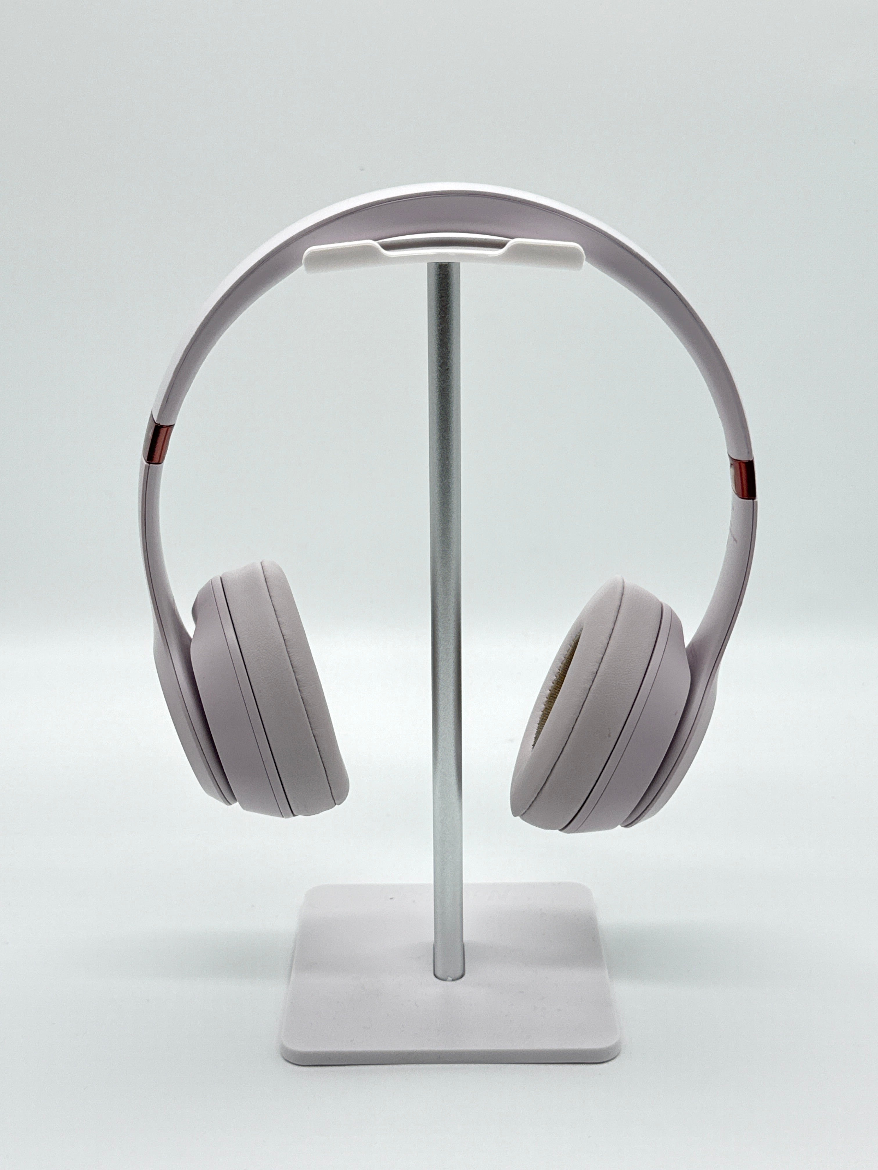 Beats by Dr. Dre Solo 4 Headphones 40mm Drivers Bluetooth Pink Used