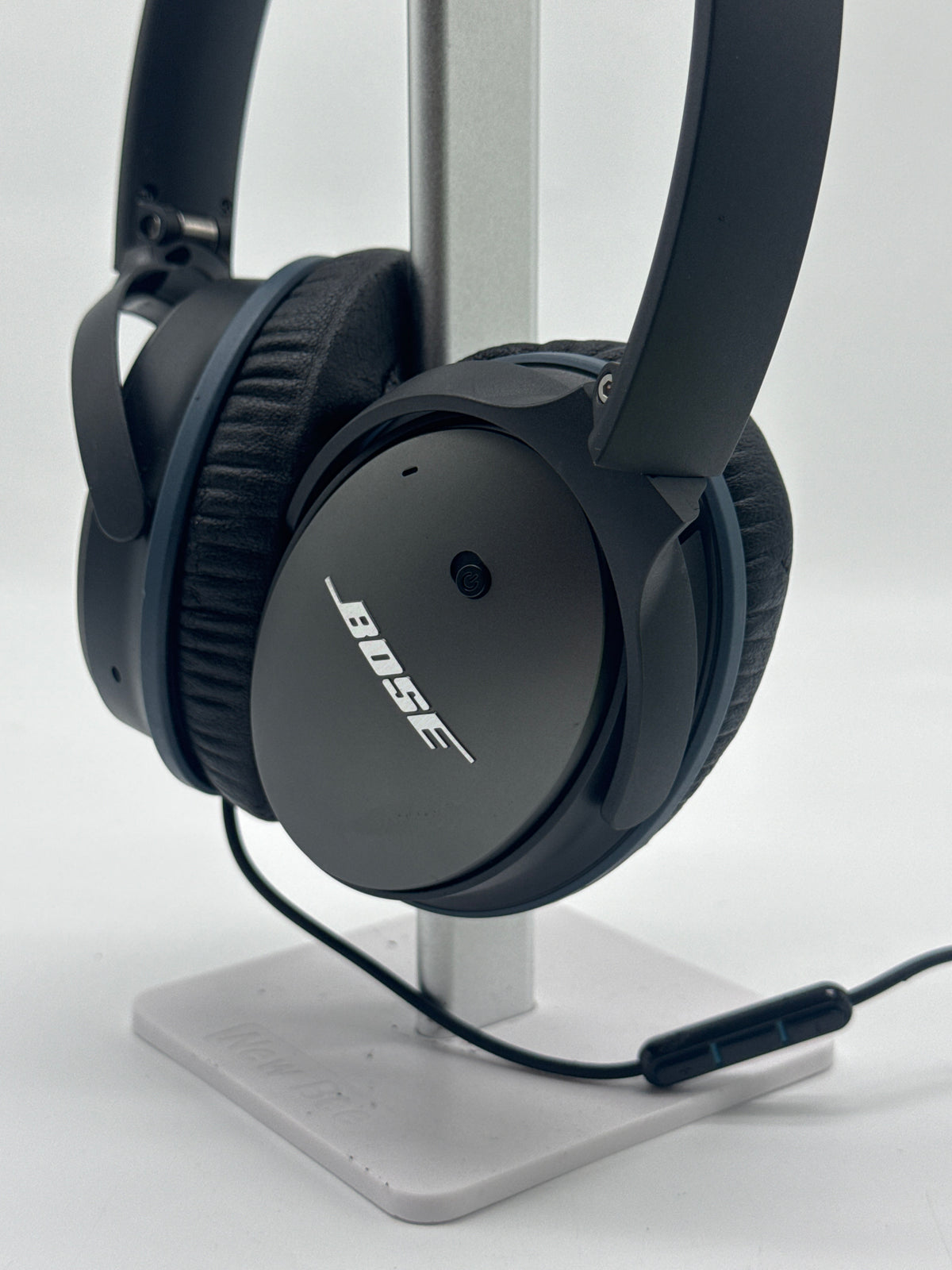 Bose QuietComfort 25 Wired Active Noise Cancelling Headphones - Used