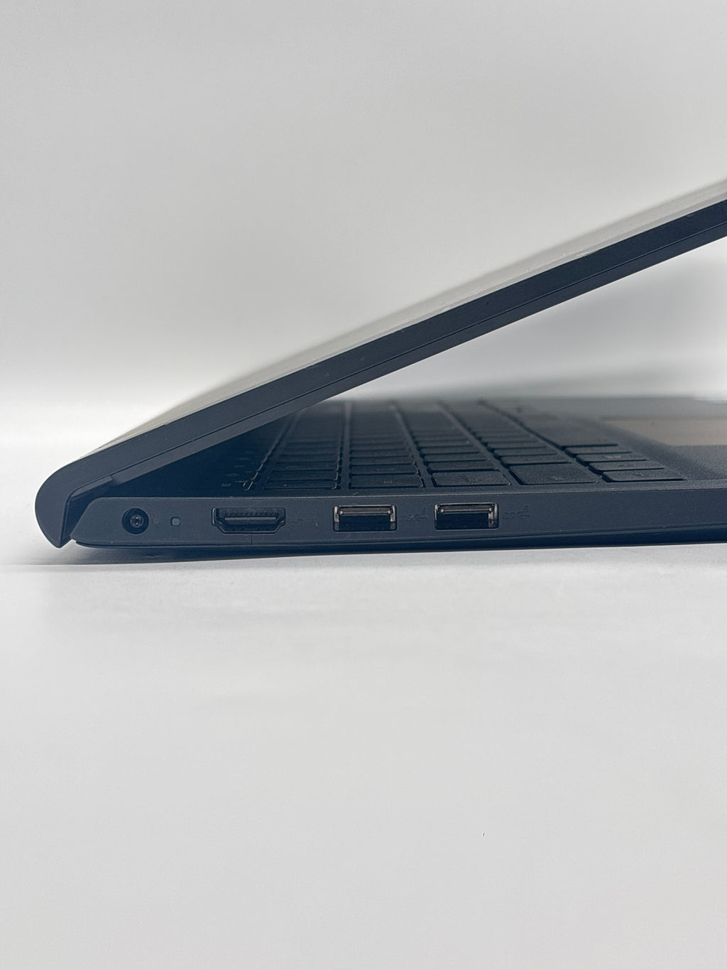 Dell Inspiron 3511 i5-1135G7 12GB RAM 512GB SSD - For Parts (Bad Display)