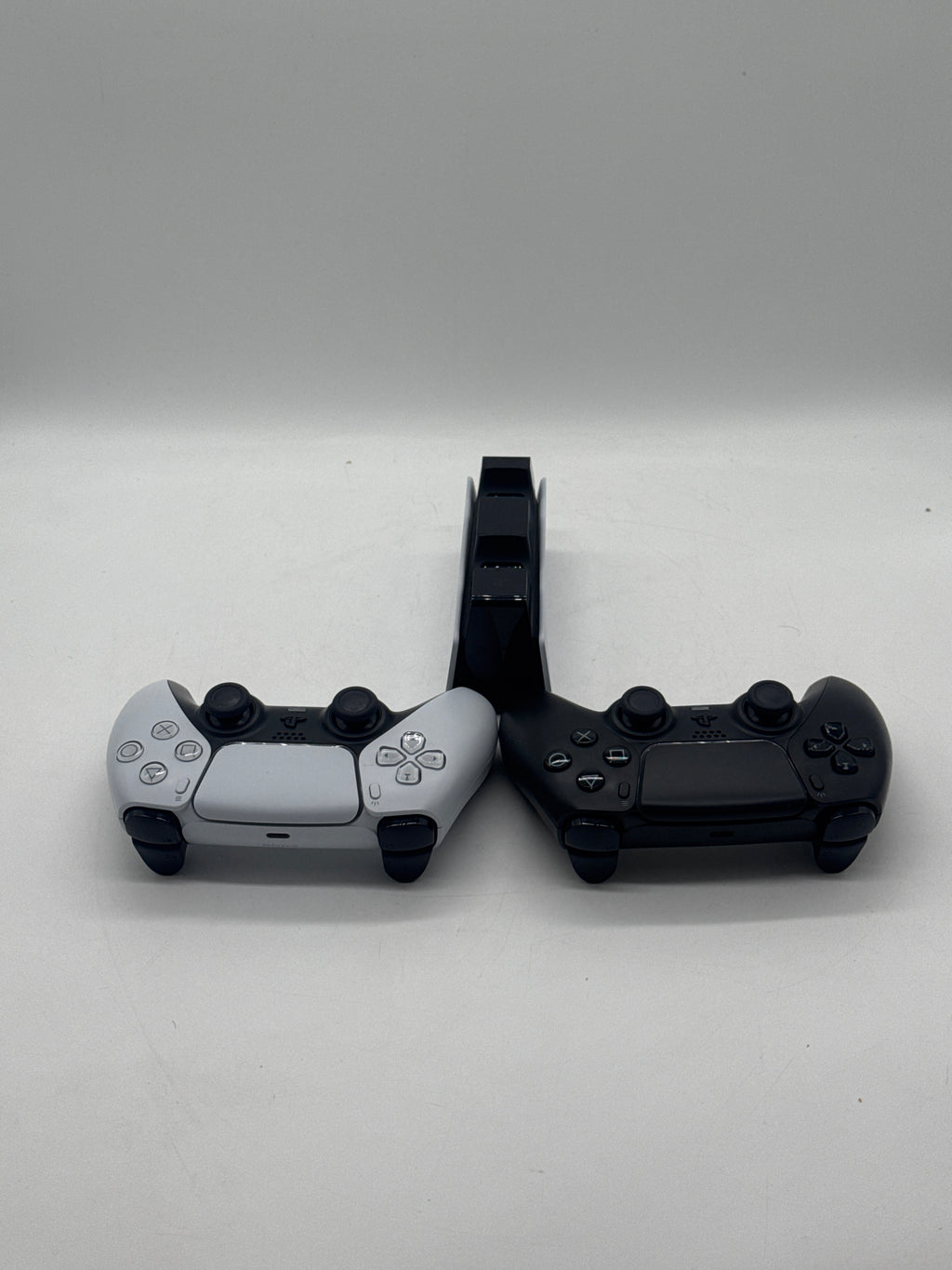 Sony PlayStation 5 Disc Edition (CFI-1215A) w/ 2 controllers - Used With Box