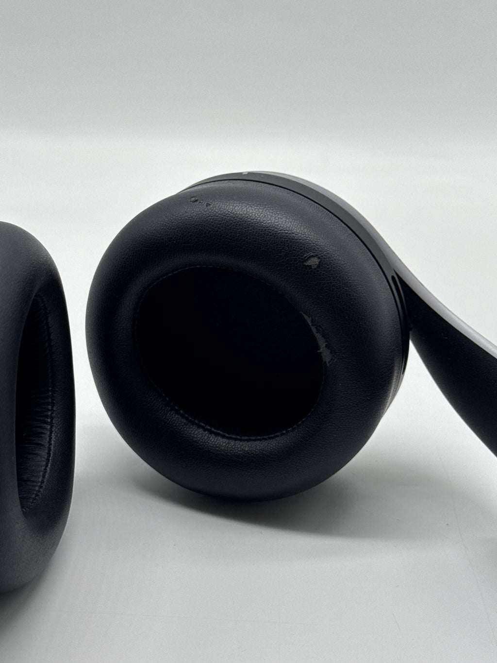 Sony PlayStation Pulse 3D Wireless Headset Black 3D Audio Mic - Used