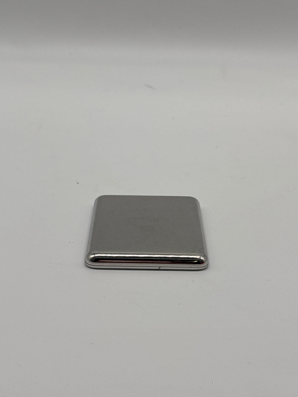 Apple iPod nano 3rd Generation 4GB Silver - Used
