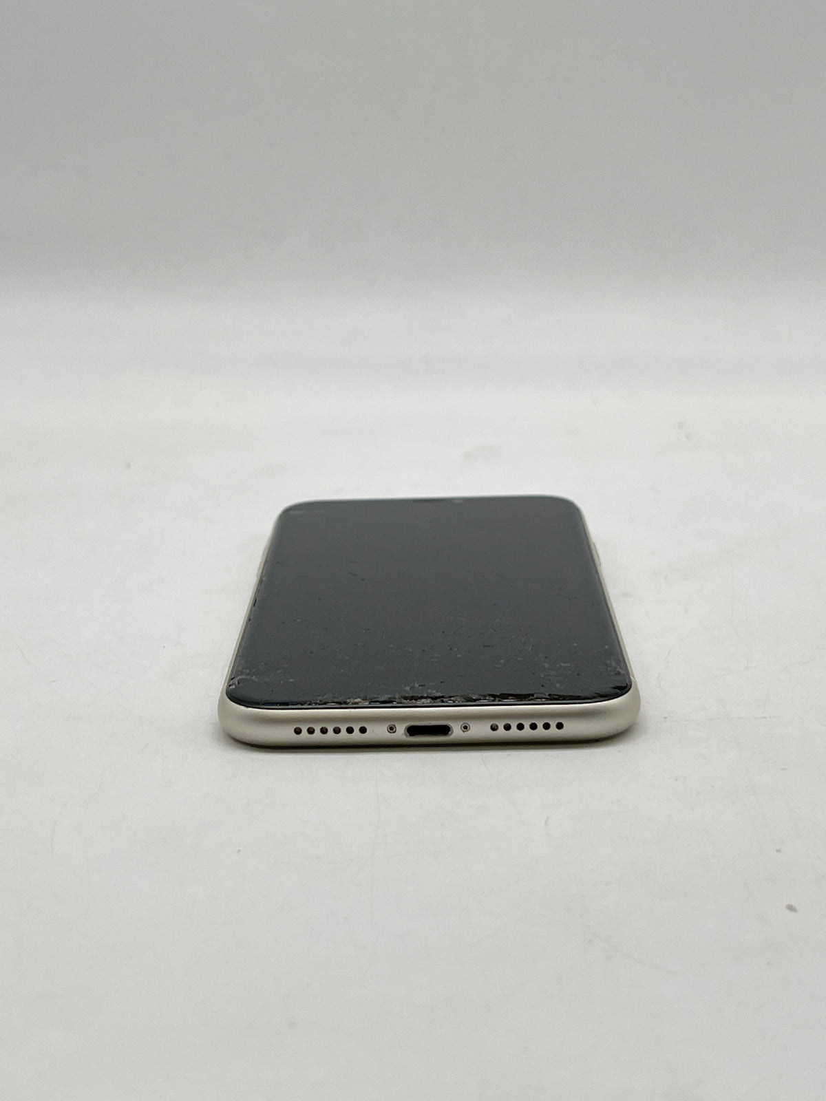 Apple iPhone 11 6.1" 128GB AT&T Locked White - READ