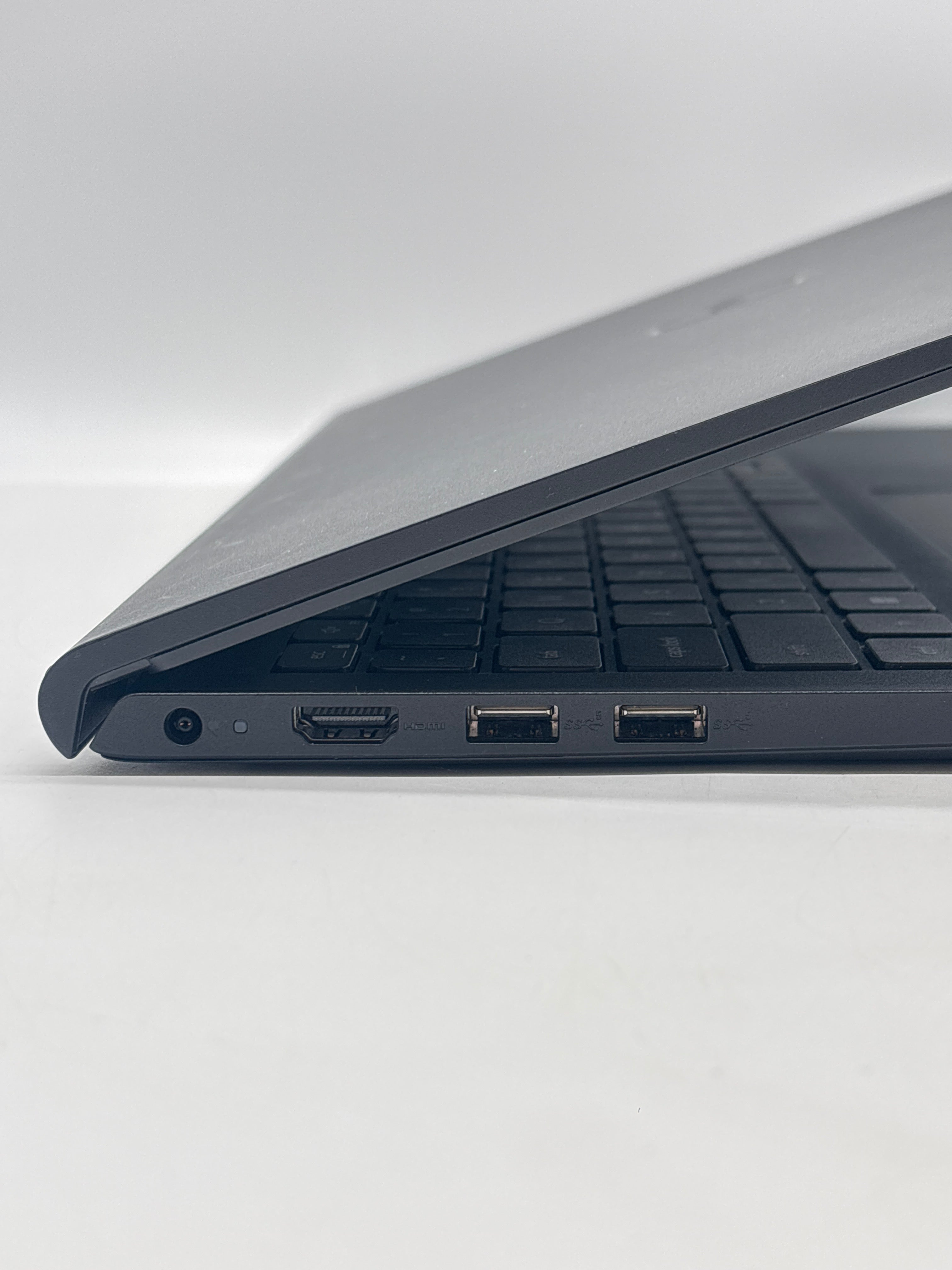 Dell Inspiron 15 3520 i7-1255U 16GB RAM 1TB