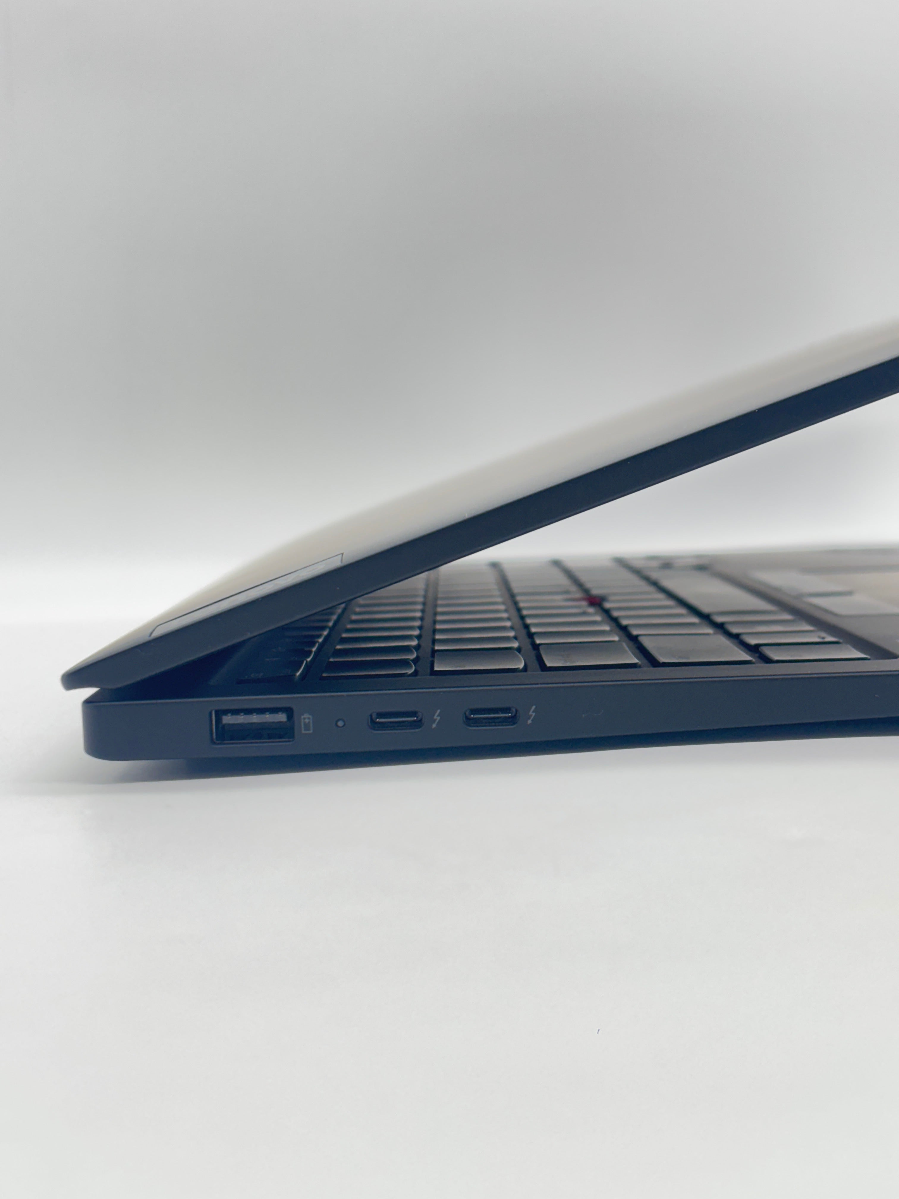 Lenovo ThinkPad X1 Carbon Gen 12 Ultra 7 165U 32GB 1TB Touch - (Warranty)