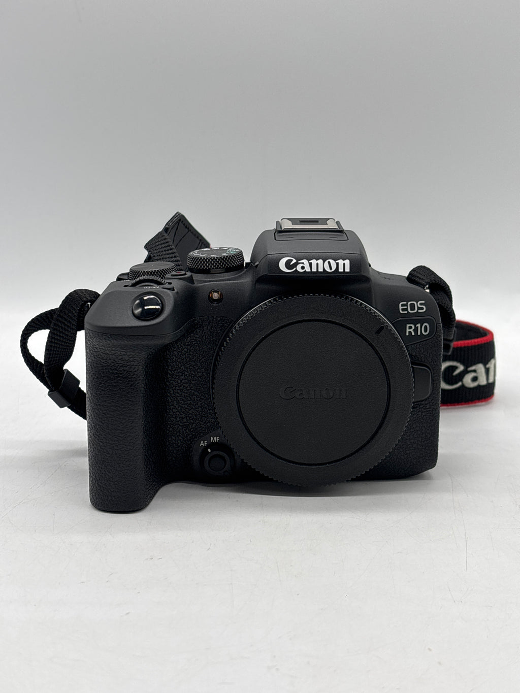 Canon EOS R10 w/ RF-S 18-45mm Lens Digital Camera Kit Black Used