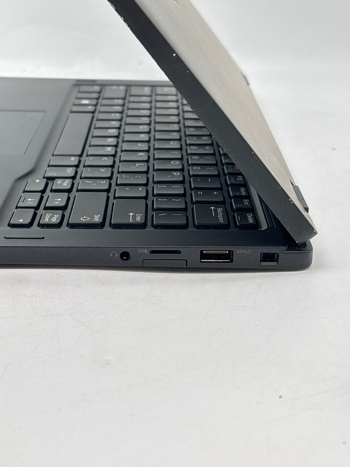 Dell Latitude 7390 2-in-1 13.3" Core i7-8665U 16GB RAM 512GB SSD - No Power