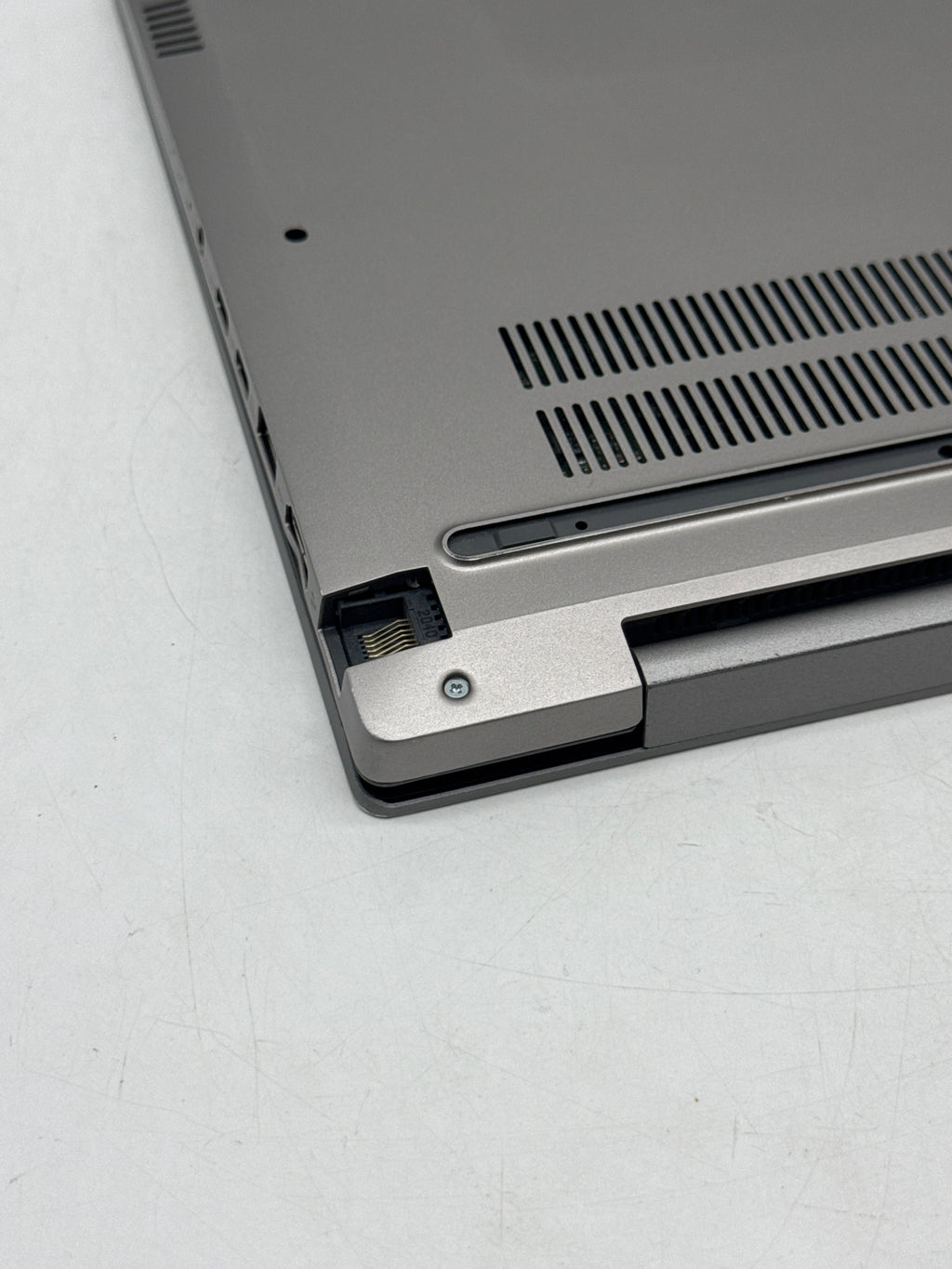 Lenovo ThinkBook 14-IML i7-10510U 16GB RAM 512GB SSD 14in - Broken Port
