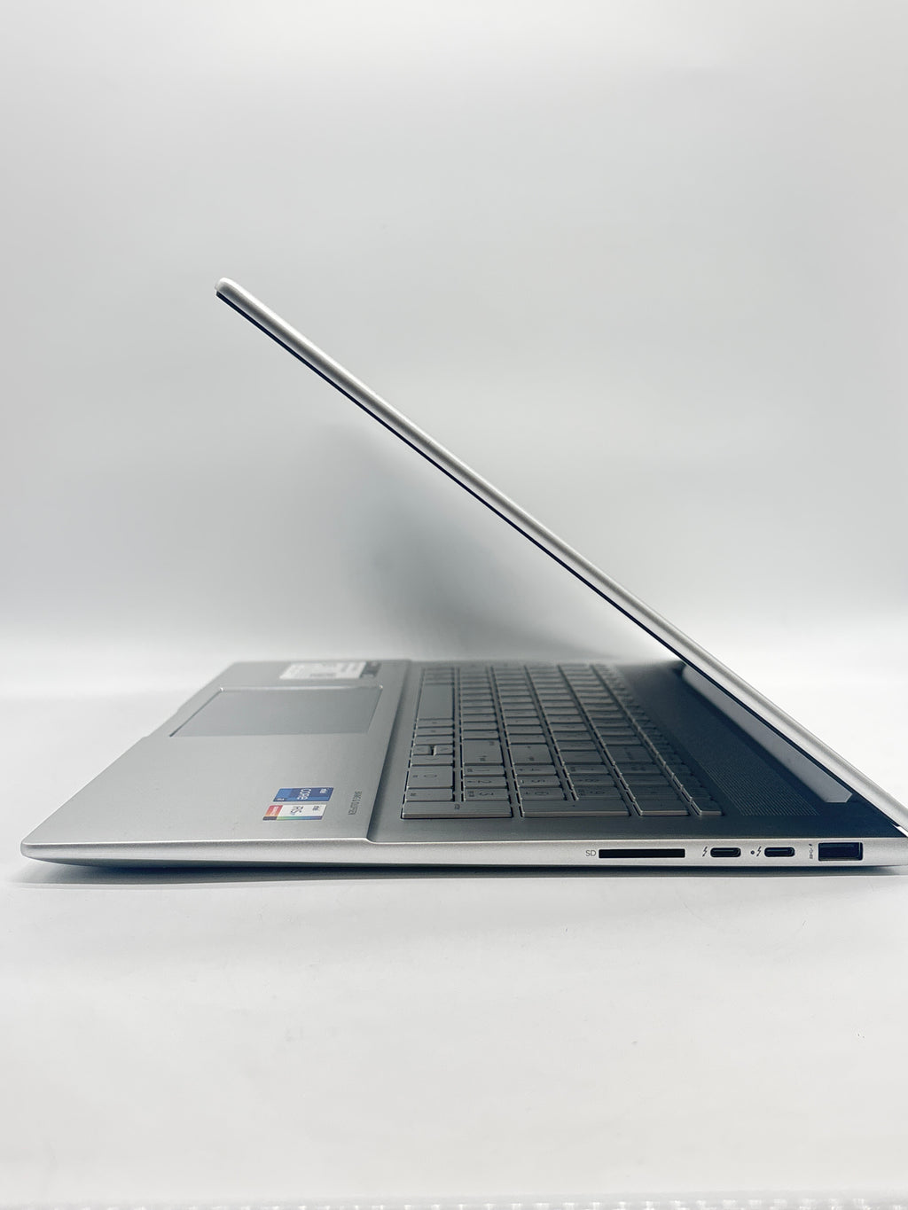 HP Envy Laptop 17-cr0013dx i7-1260P 12GB RAM 512GB SSD Silver - Used