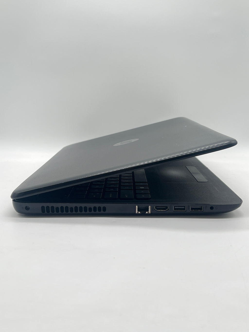 HP 15-af131dx AMD A6-5200 4GB RAM 500GB HDD - For Parts (Bad Battery)