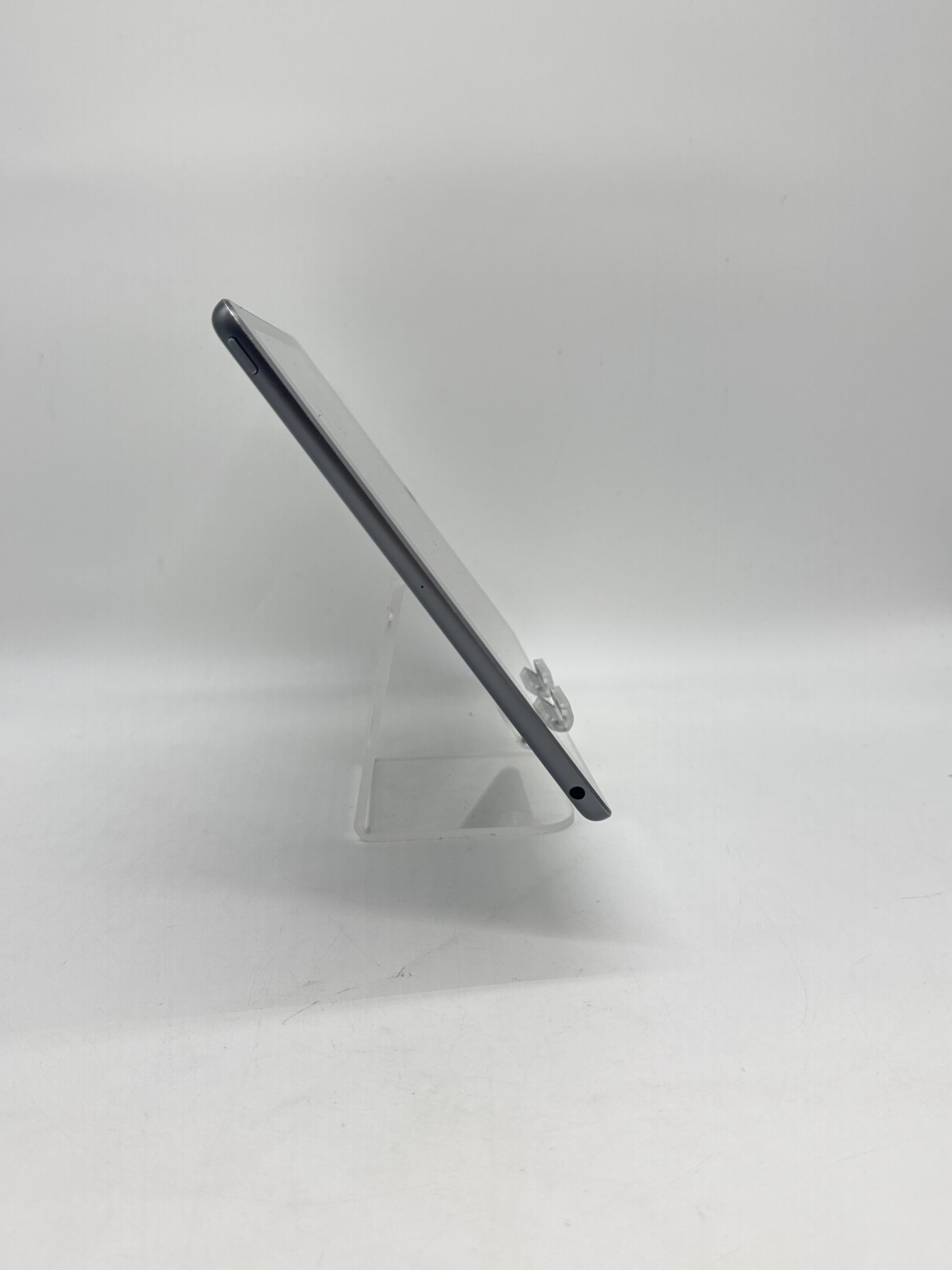 Apple iPad 9th Gen A2602 64GB Wi‑Fi Space Gray - Used