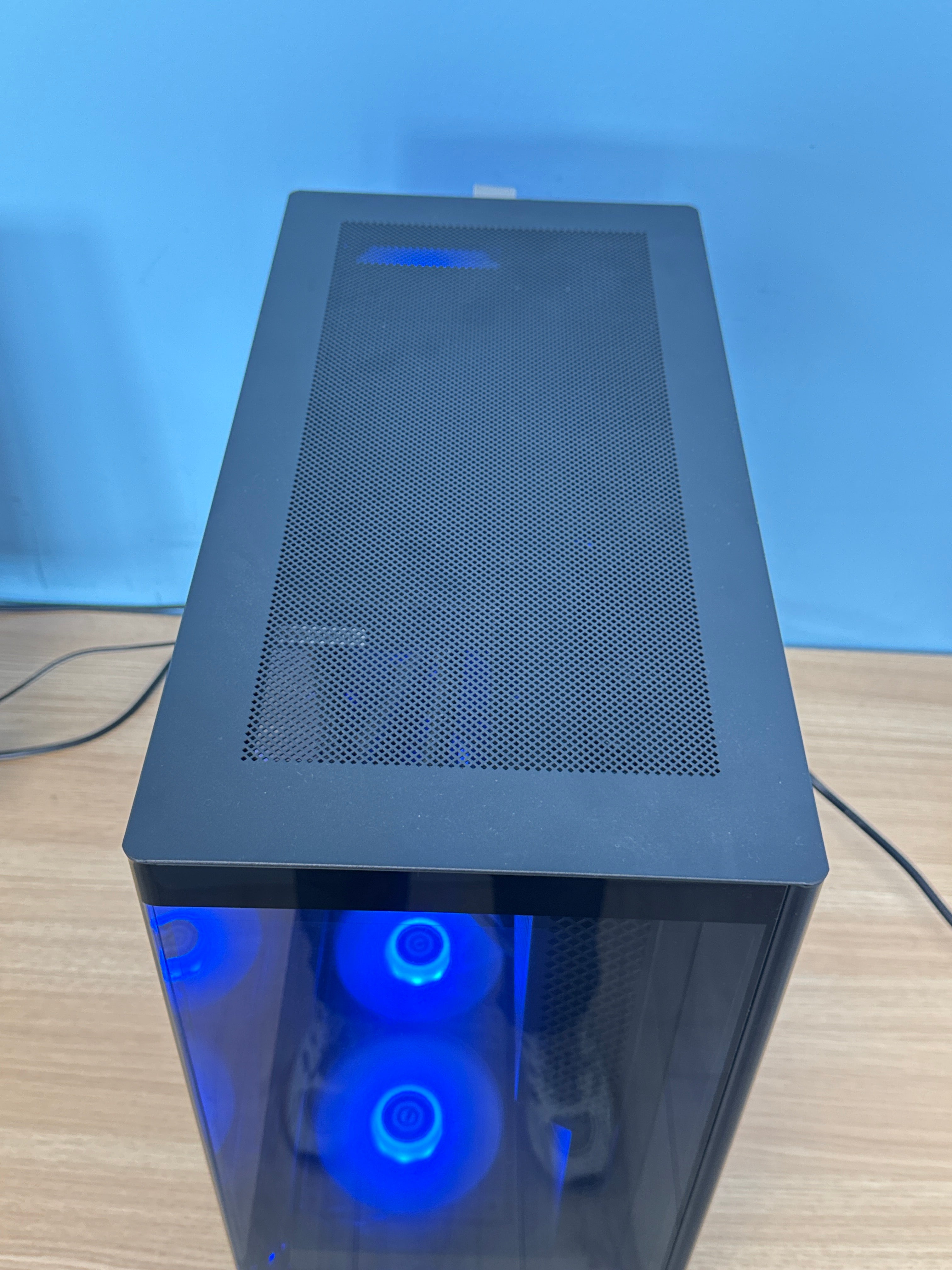 CyberpowerPC C-Series i7-14700F 32GB RAM DDR5 2TB SSD RTX 5070 - Used