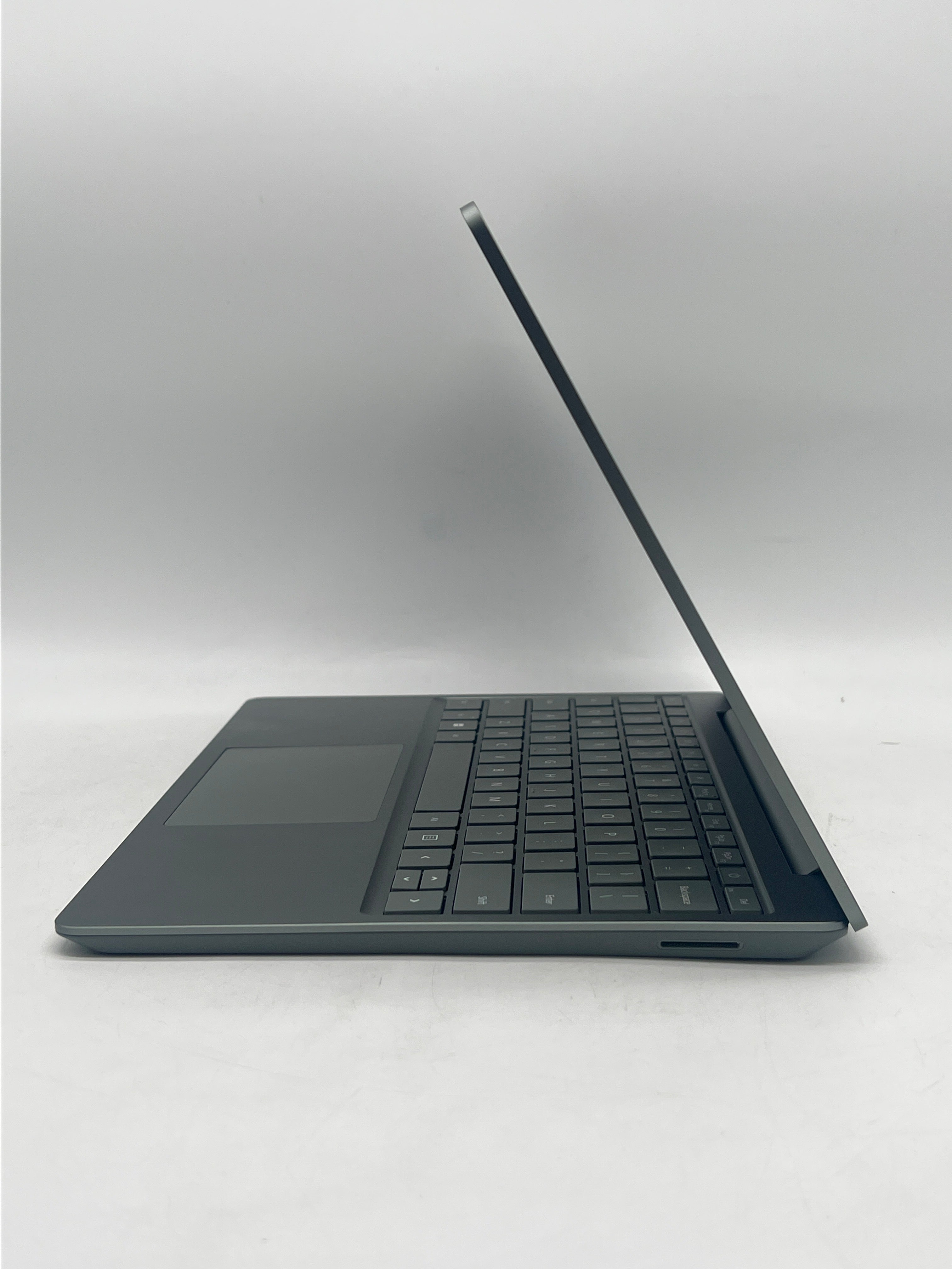 Microsoft Surface Laptop Go 2 i5-1135G7 8GB RAM 128GB SSD Touchscreen