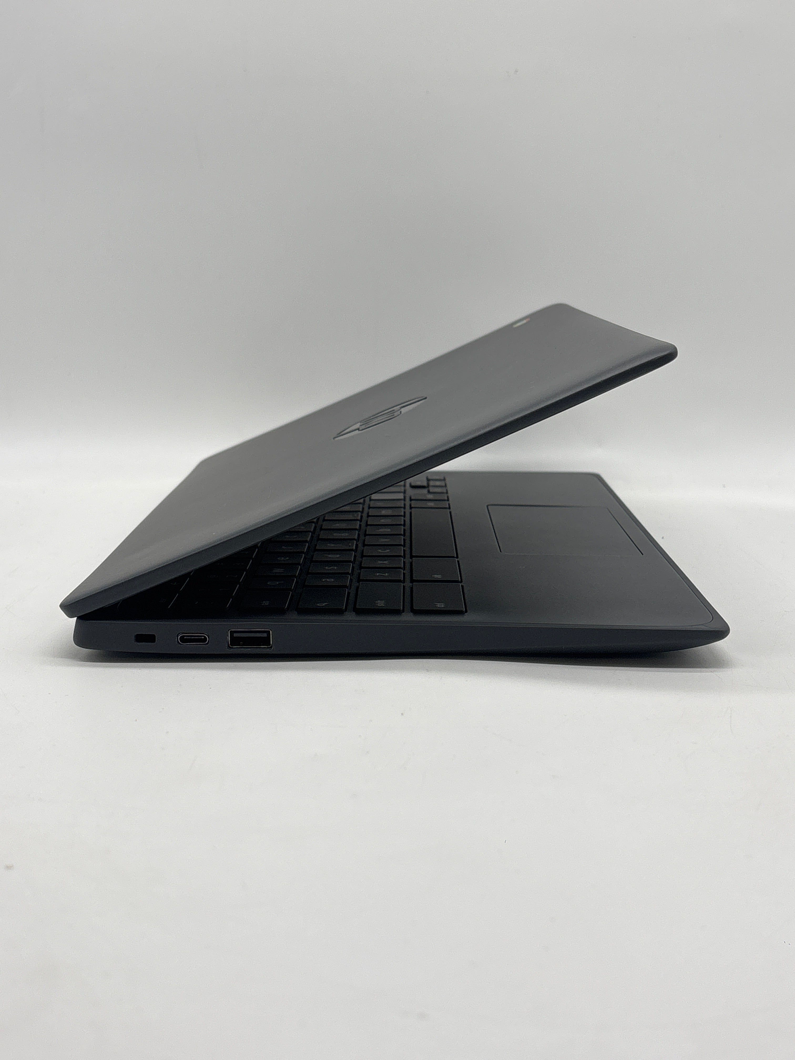 HP Chromebook 11A G8 11.6" AMD A4-9120C 4GB RAM 32GB eMMC