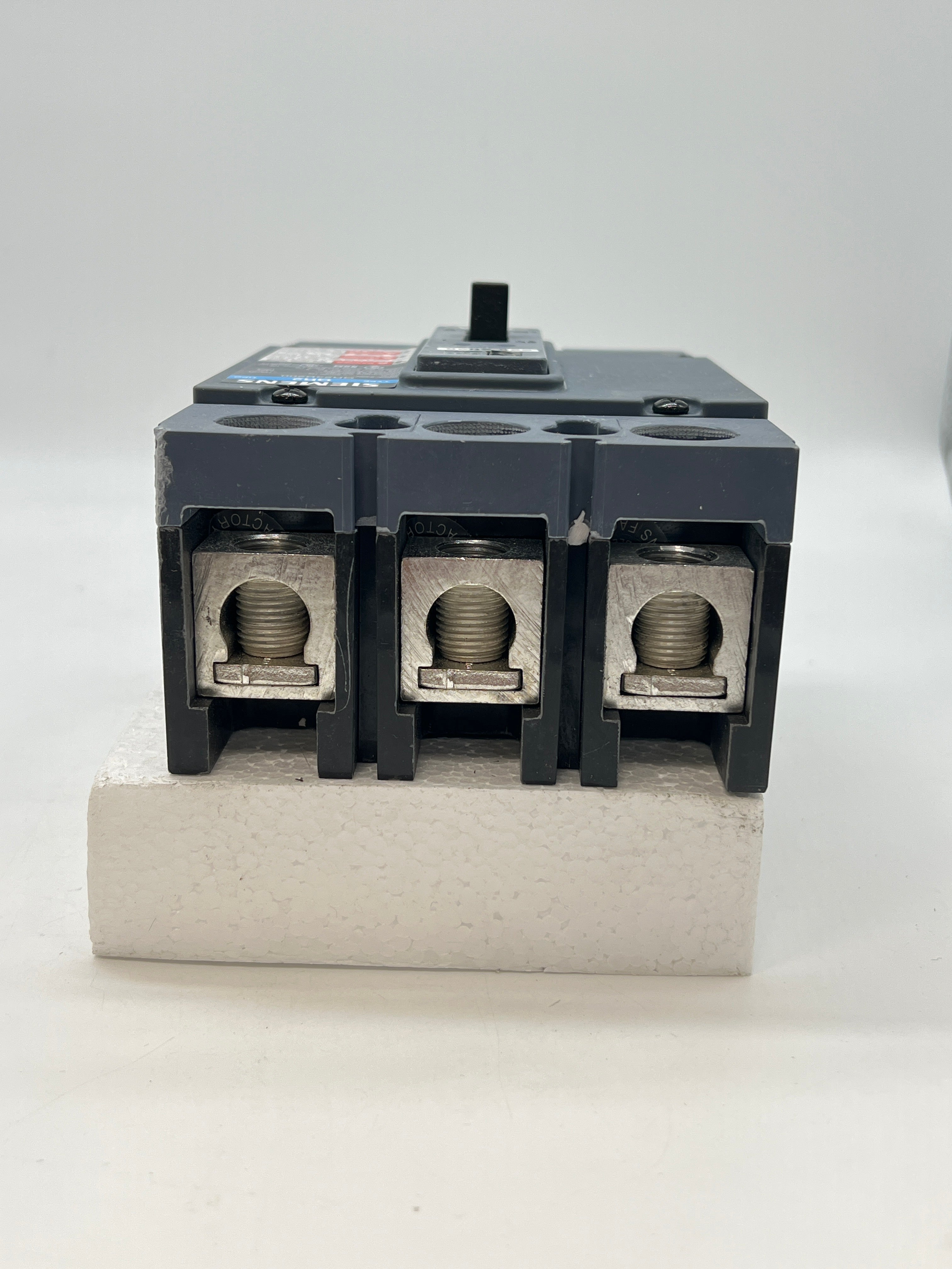 Siemens MBK3200R Main Breaker 200A - New Open Box