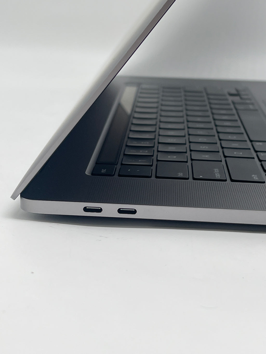 Apple MacBook Pro 16" A2141 Core i7 32GB 512GB SSD - Used