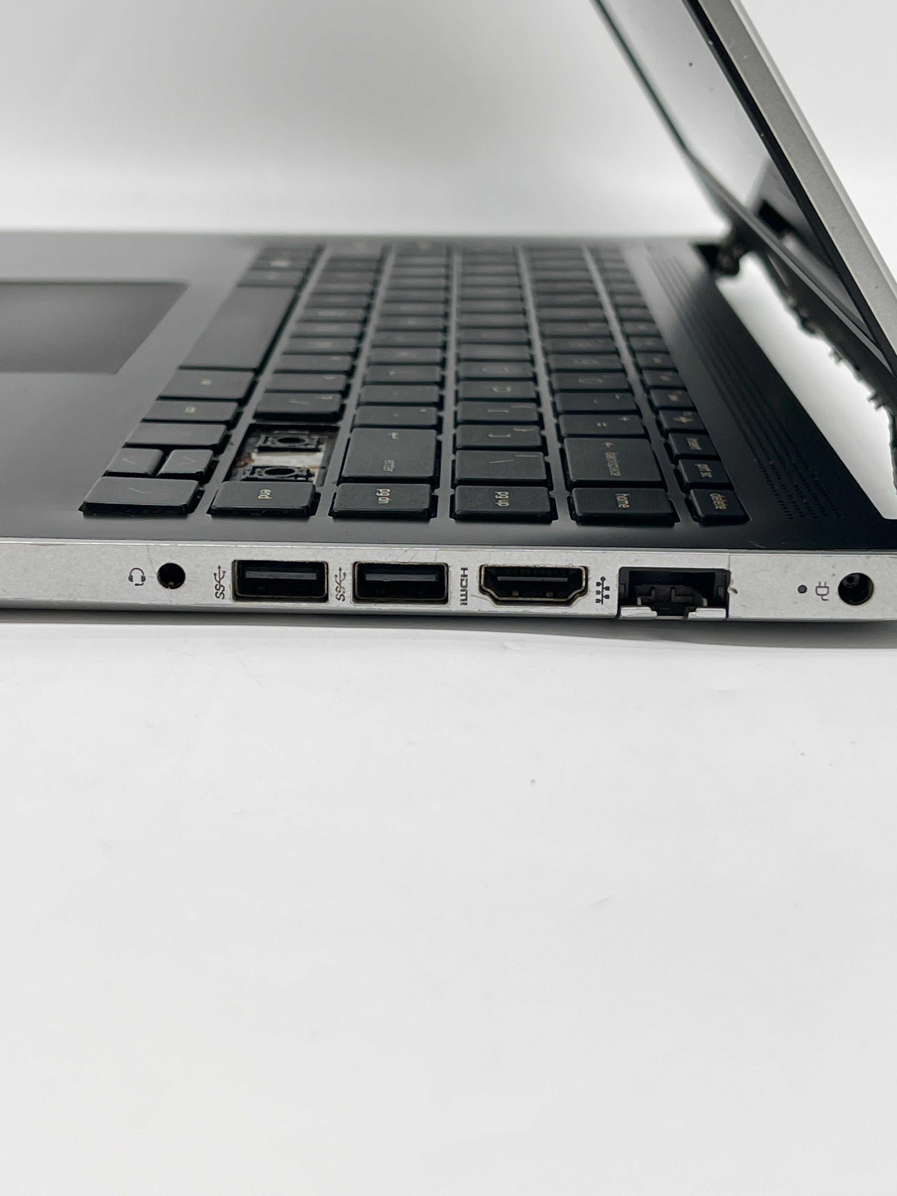 HP 14-cf0052od Core i3-8130U 8GB RAM 128GB SSD - For Parts (Read)