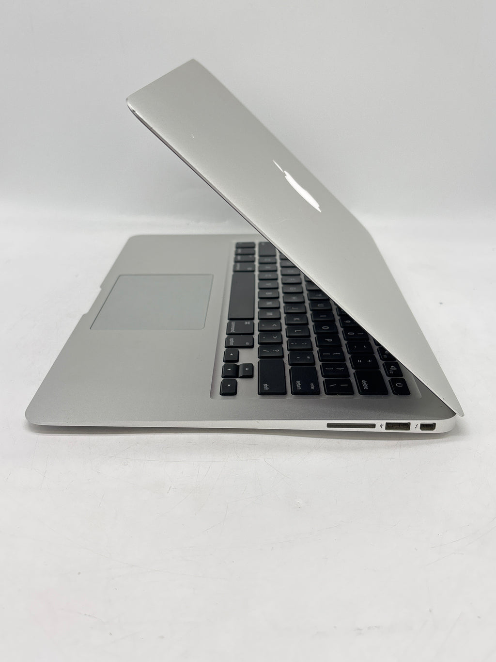 Apple MacBook Air 13" 2015 A1466 Core i7 8GB RAM 256GB Flash Storage - Used