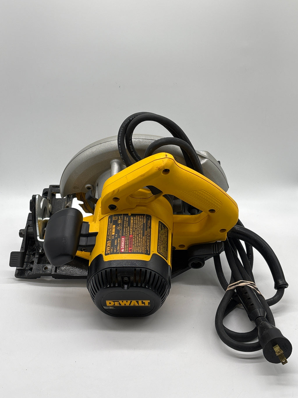DEWALT DW369 7 1/4 in Corded Circular Saw - Used