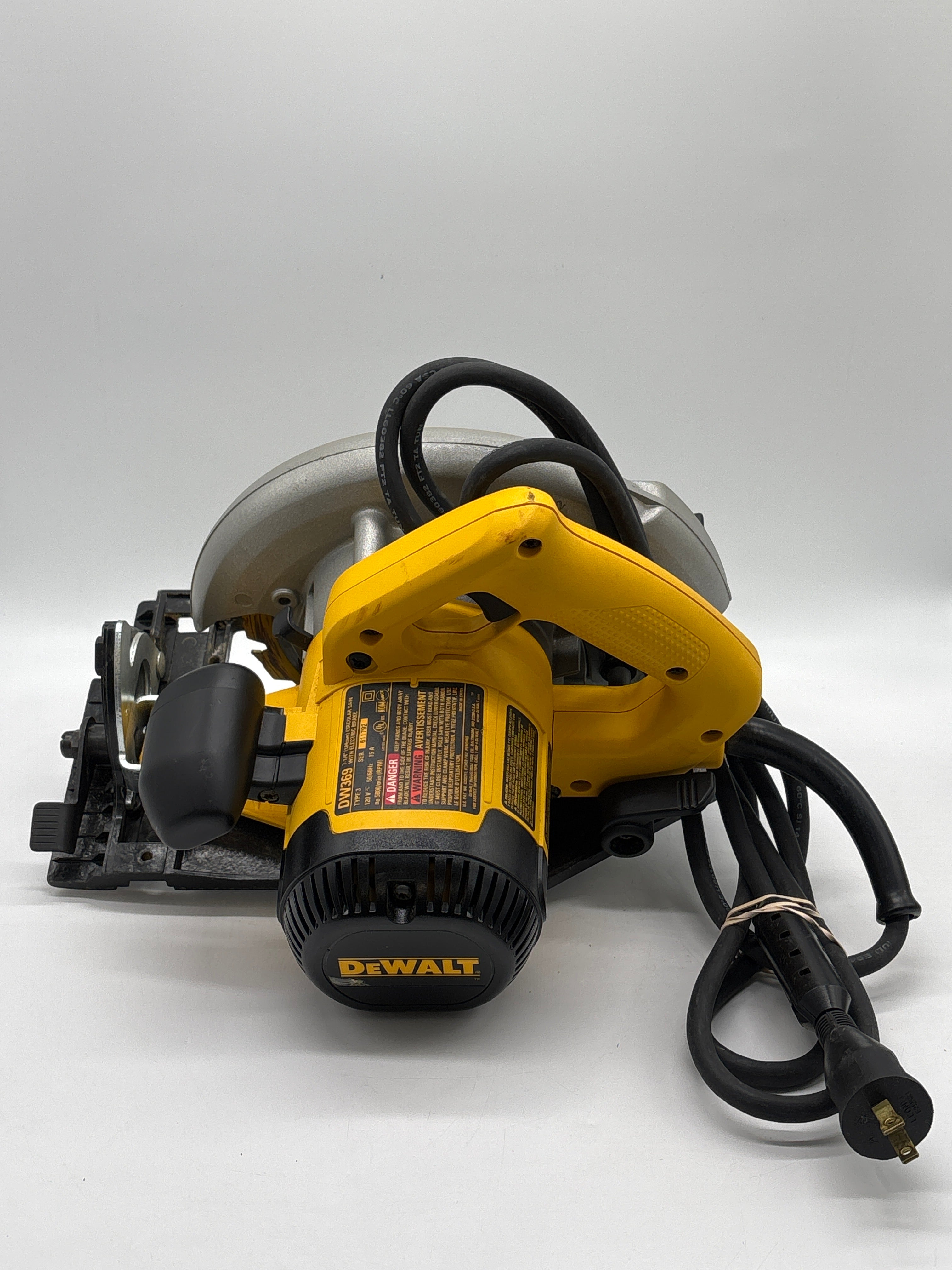 DEWALT DW369 7 1/4 in Corded Circular Saw - Used