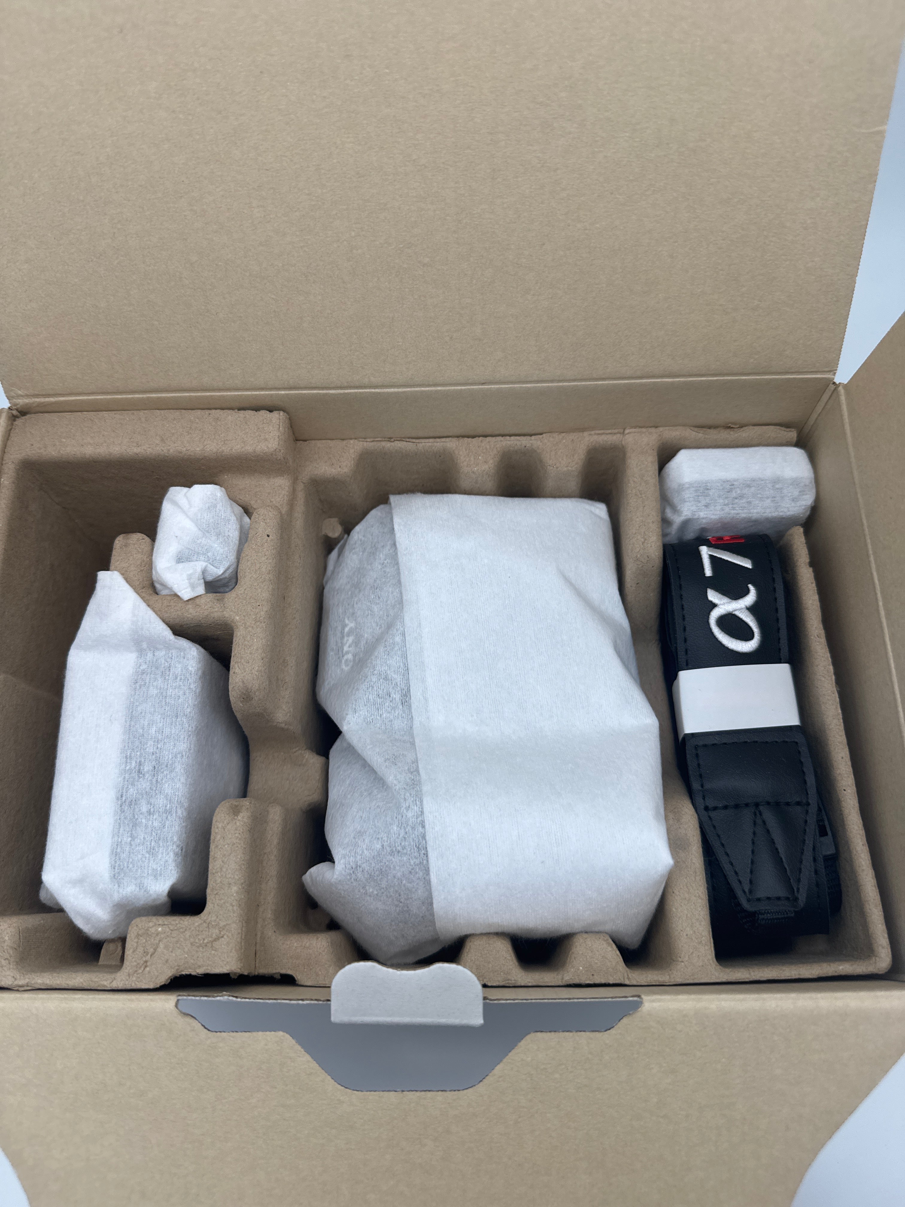 Sony Alpha 7R VI Full-Frame Mirrorless Camera Body Black - New