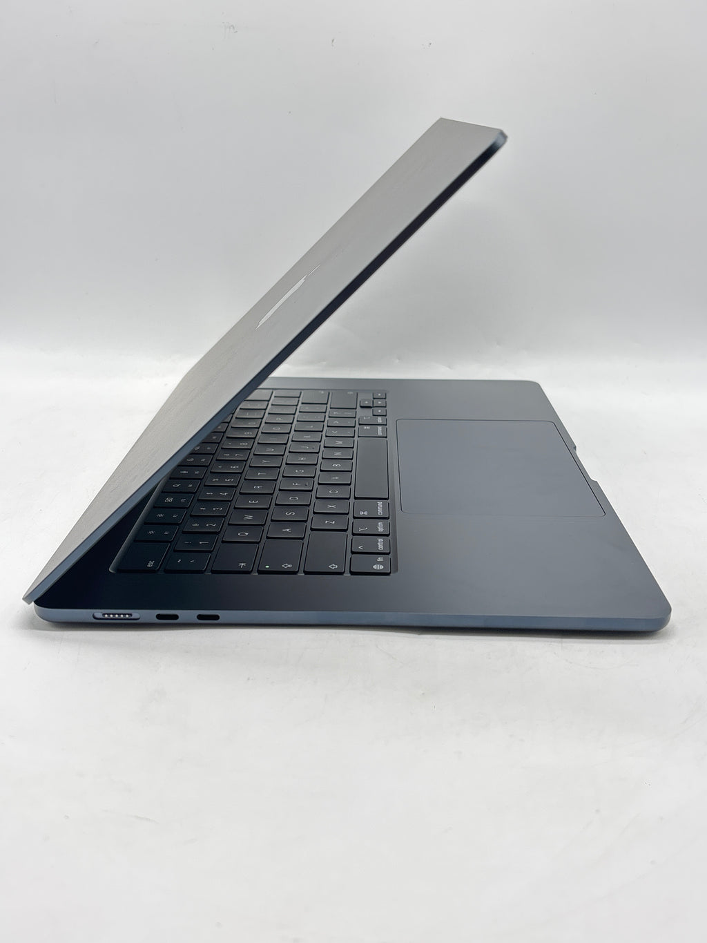 Apple MacBook Air 15in M5 A3448 16GB RAM 512GB SSD Midnight - Used