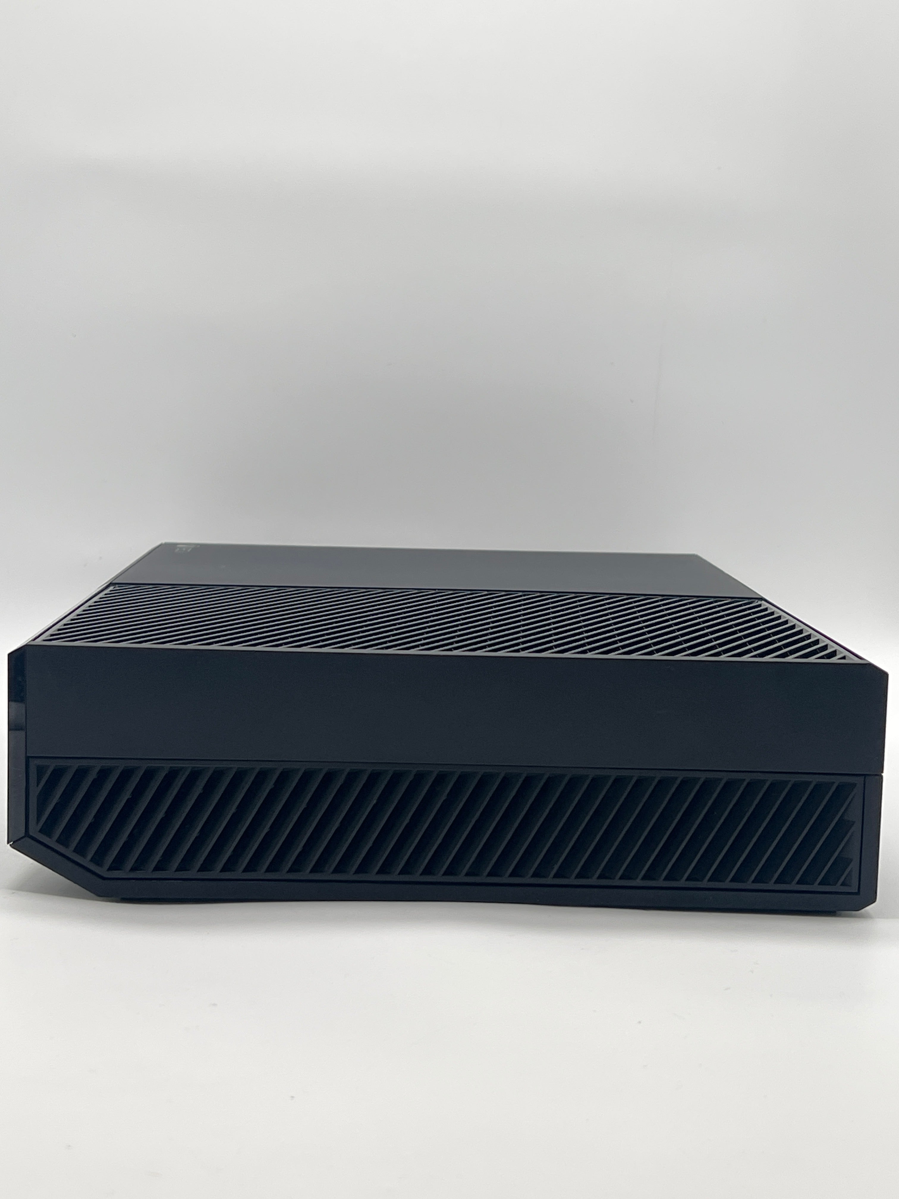 Xbox One (1540) 2013 500GB Home Console - For parts - Wont turn on