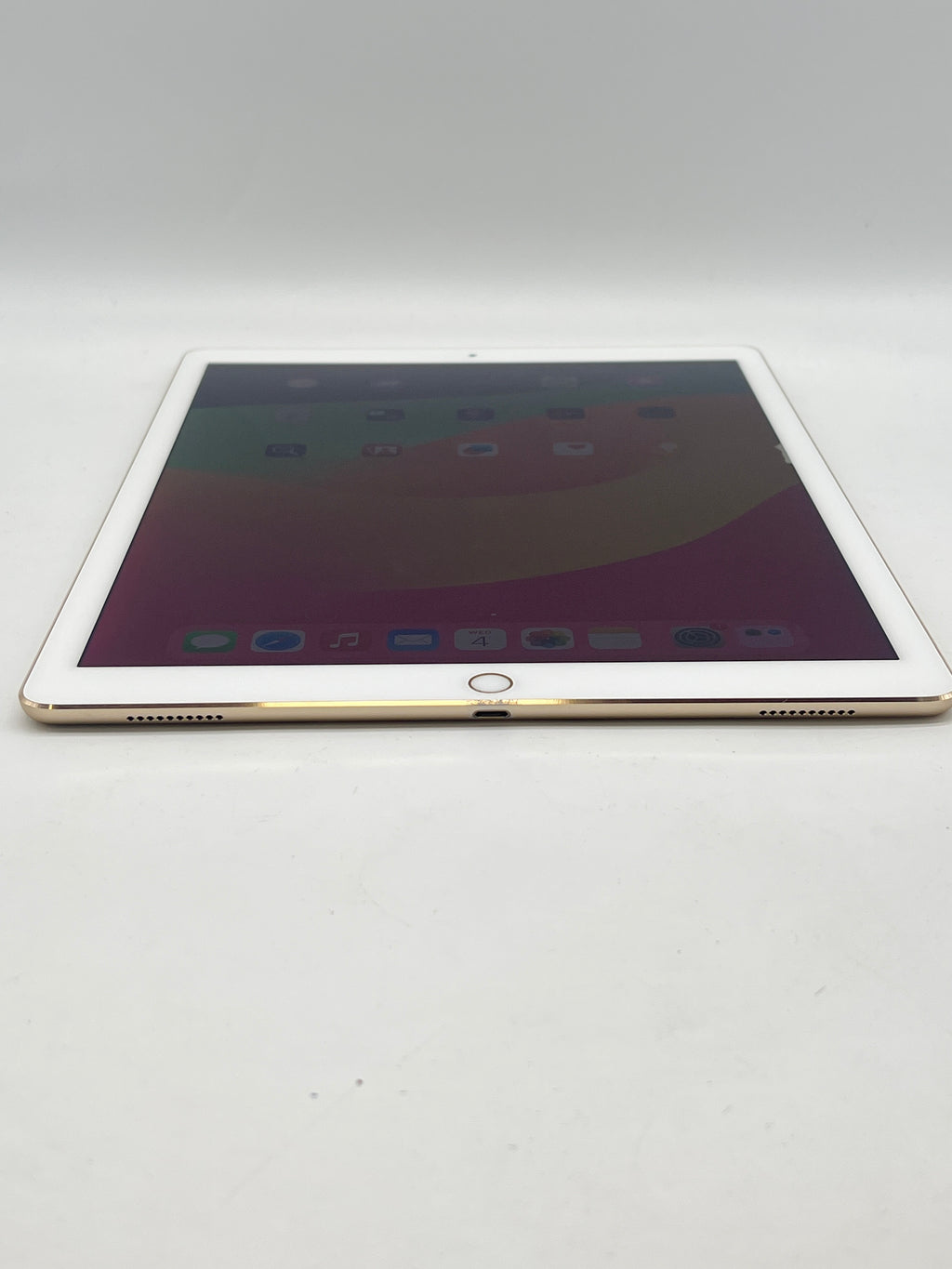 Apple iPad Pro 12.9 A1670 512GB Wi Fi Gold - Discolored screen