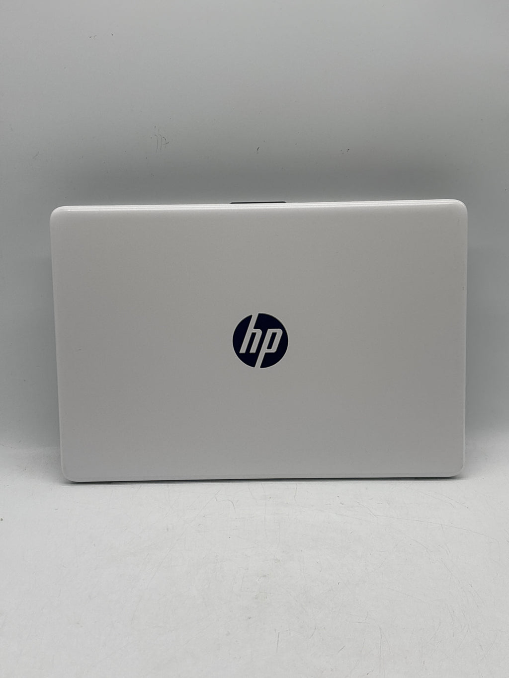 HP Stream 11-ak1035nr 11" Intel Atom 4GB RAM 32GB eMMC White - Bad Battery