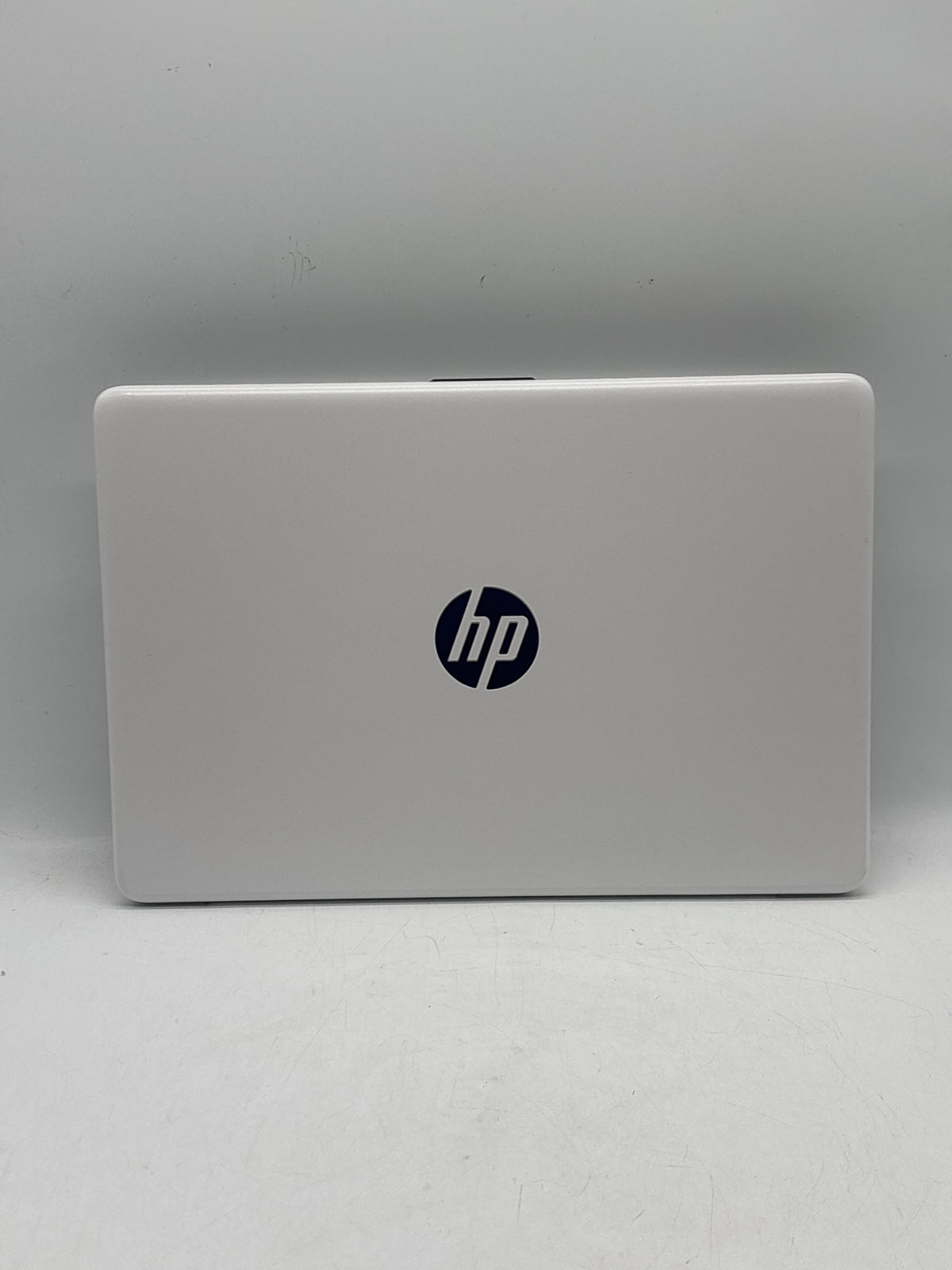 HP Stream 11-ak1035nr 11" Intel Atom 4GB RAM 32GB eMMC White - Bad Battery