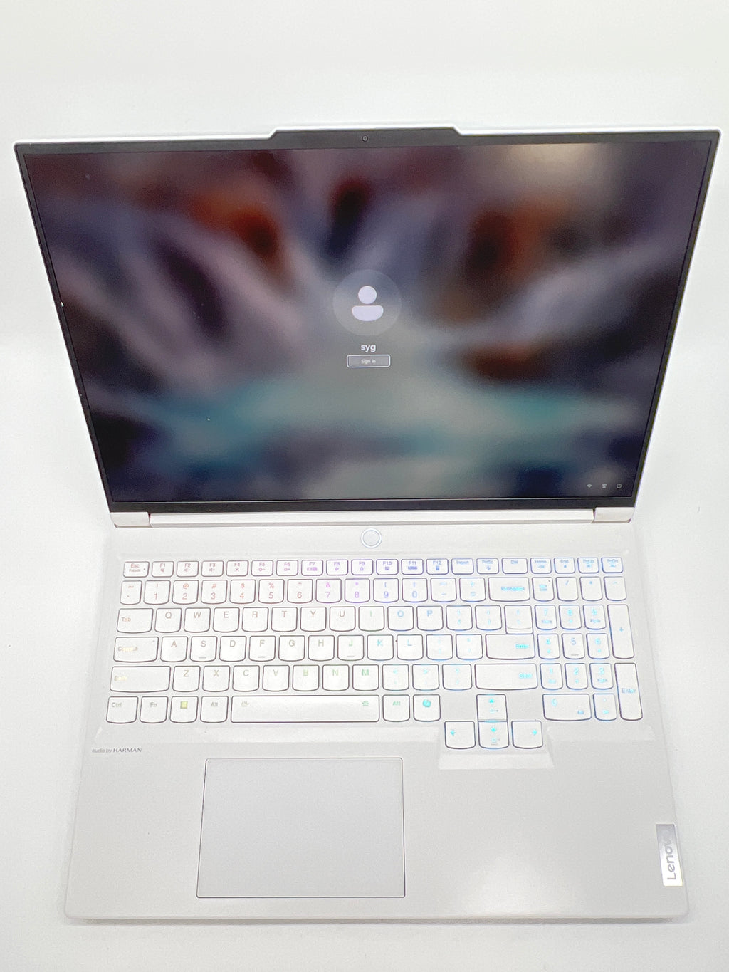 Lenovo Legion 7 16IRX9 16 inch i9-14900HX 32GB 1TB RTX 4070 White
