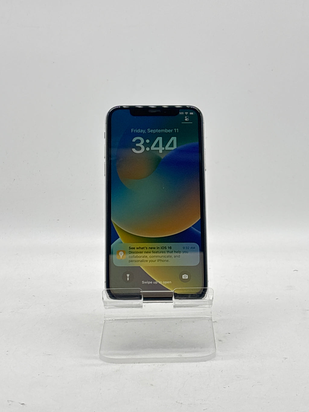 Apple iPhone X 5.8" A1865 256GB AT&T Only Silver - Cracked Camera Lens