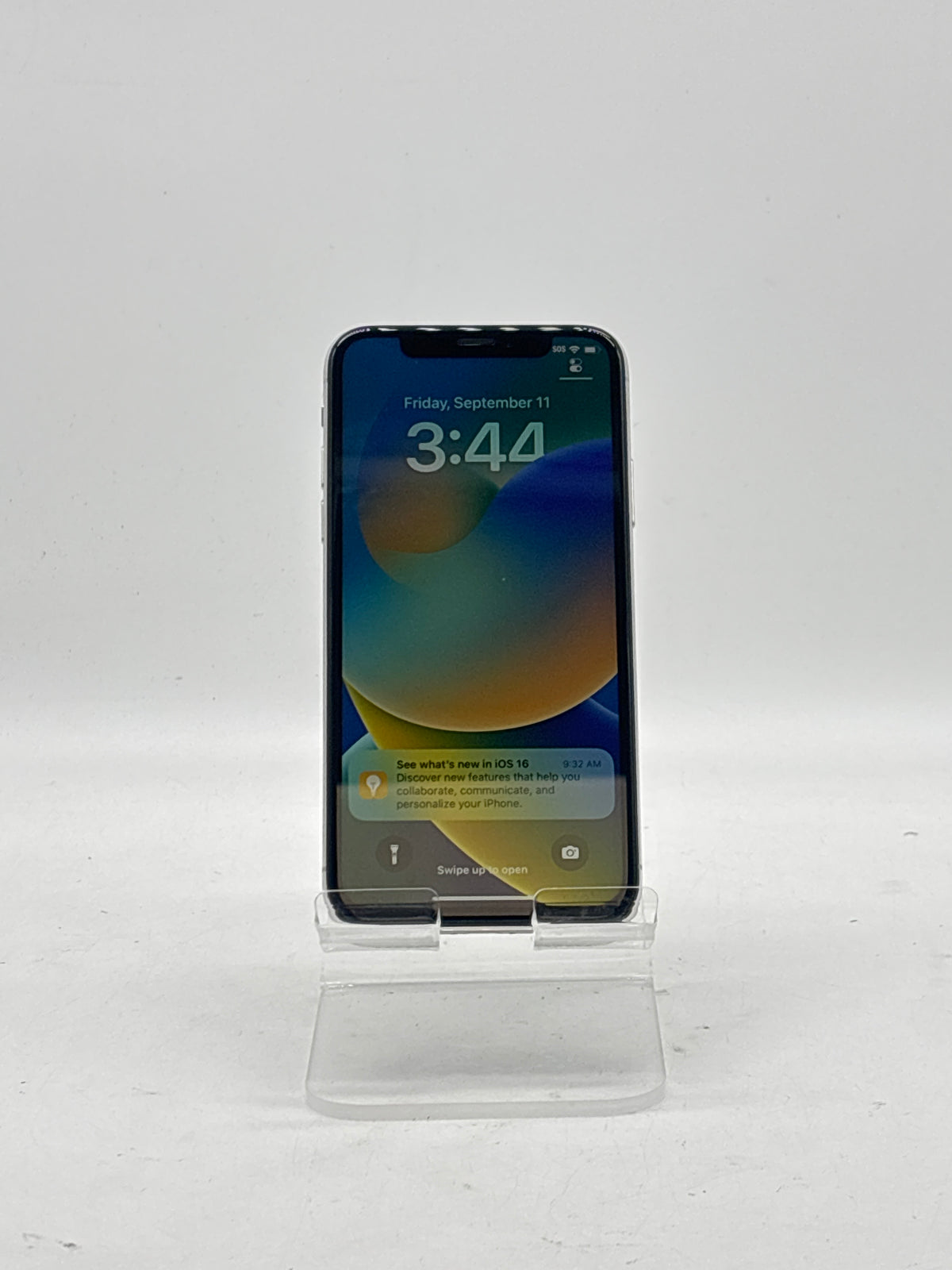 Apple iPhone X 5.8" A1865 256GB AT&T Only Silver - Cracked Camera Lens