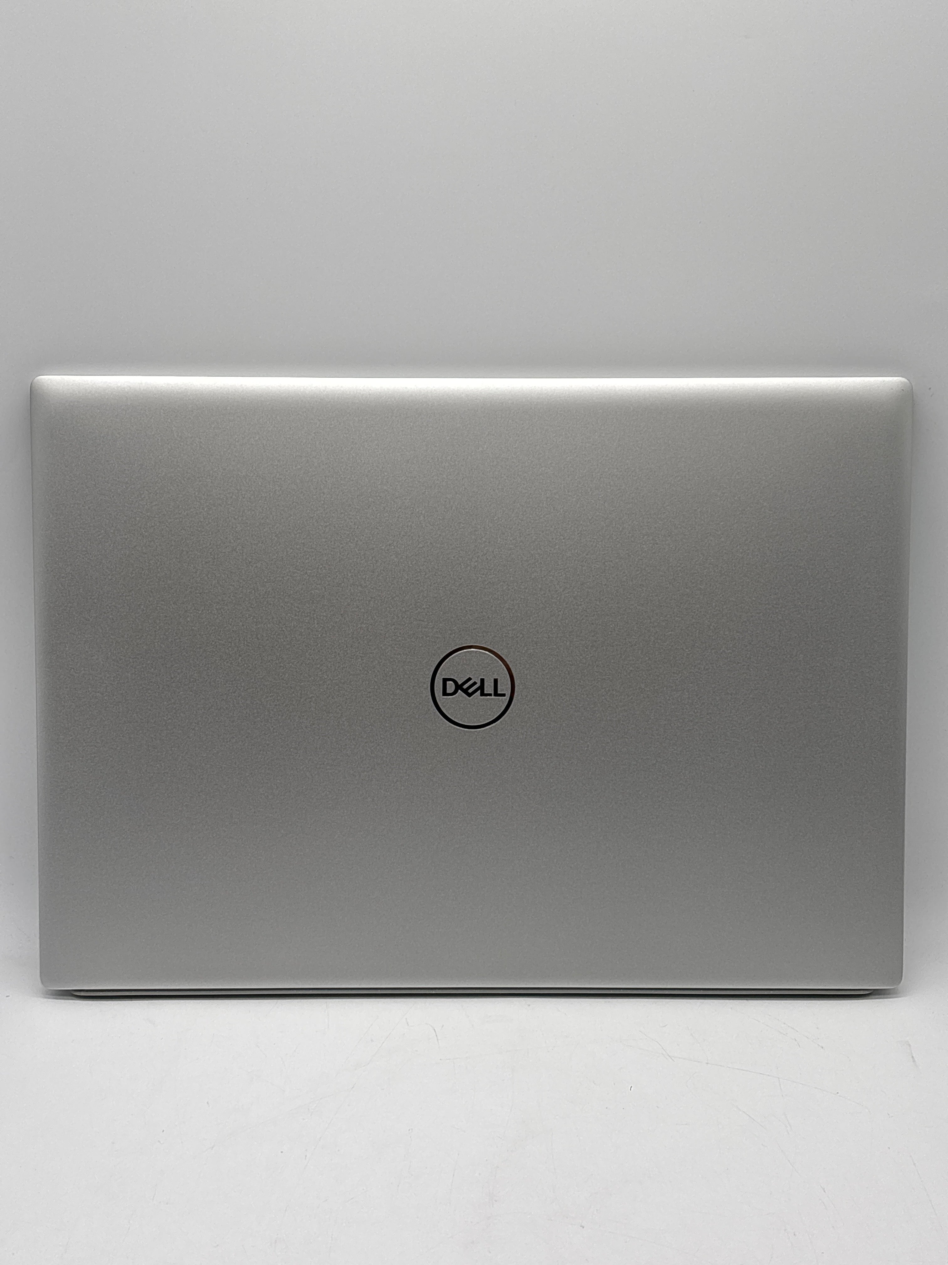 Dell Inspiron 16 5620 Touch i7-1255U 16GB RAM 512GB GeForce MX570