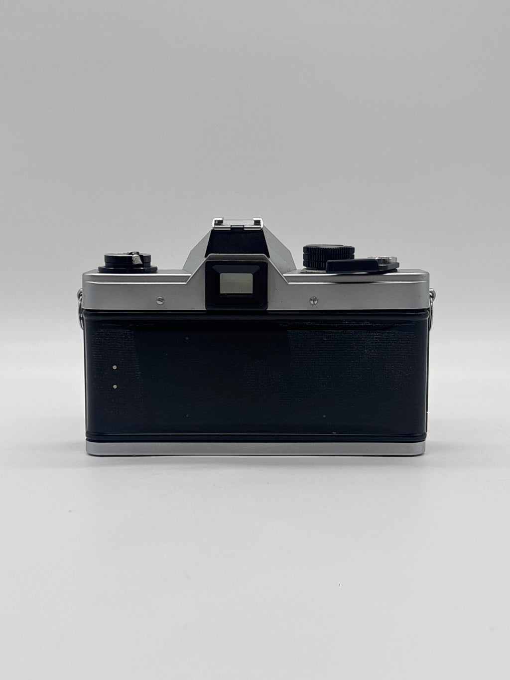 Praktica MTL 5 Vintage Camera - For Parts (Untested, Cracked Lens)