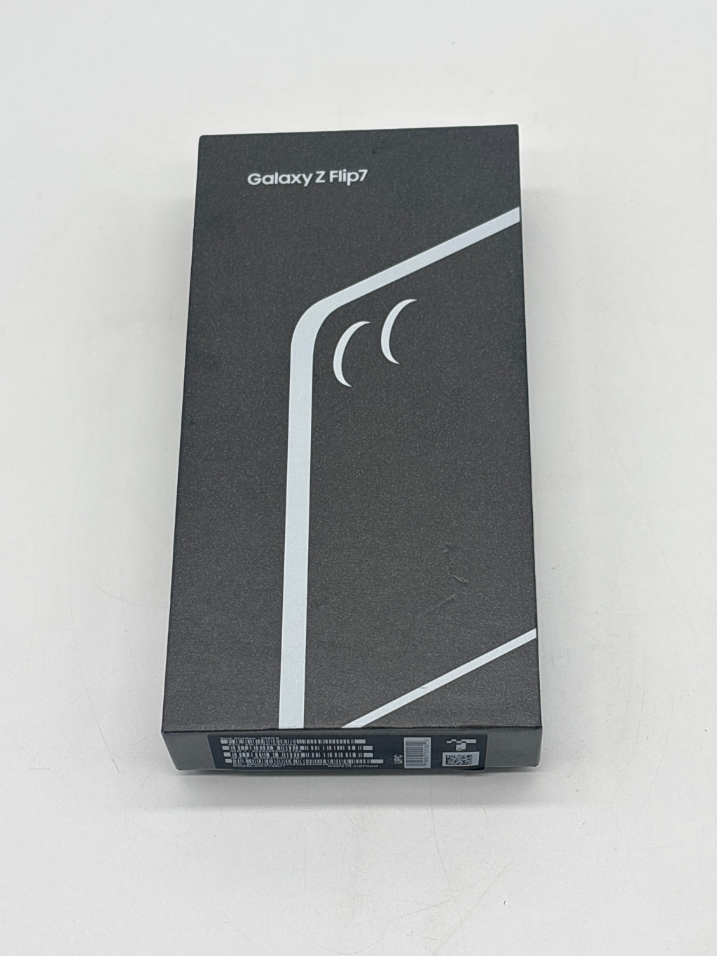 Samsung Galaxy Z Flip 7 256GB Unlocked w/ Box