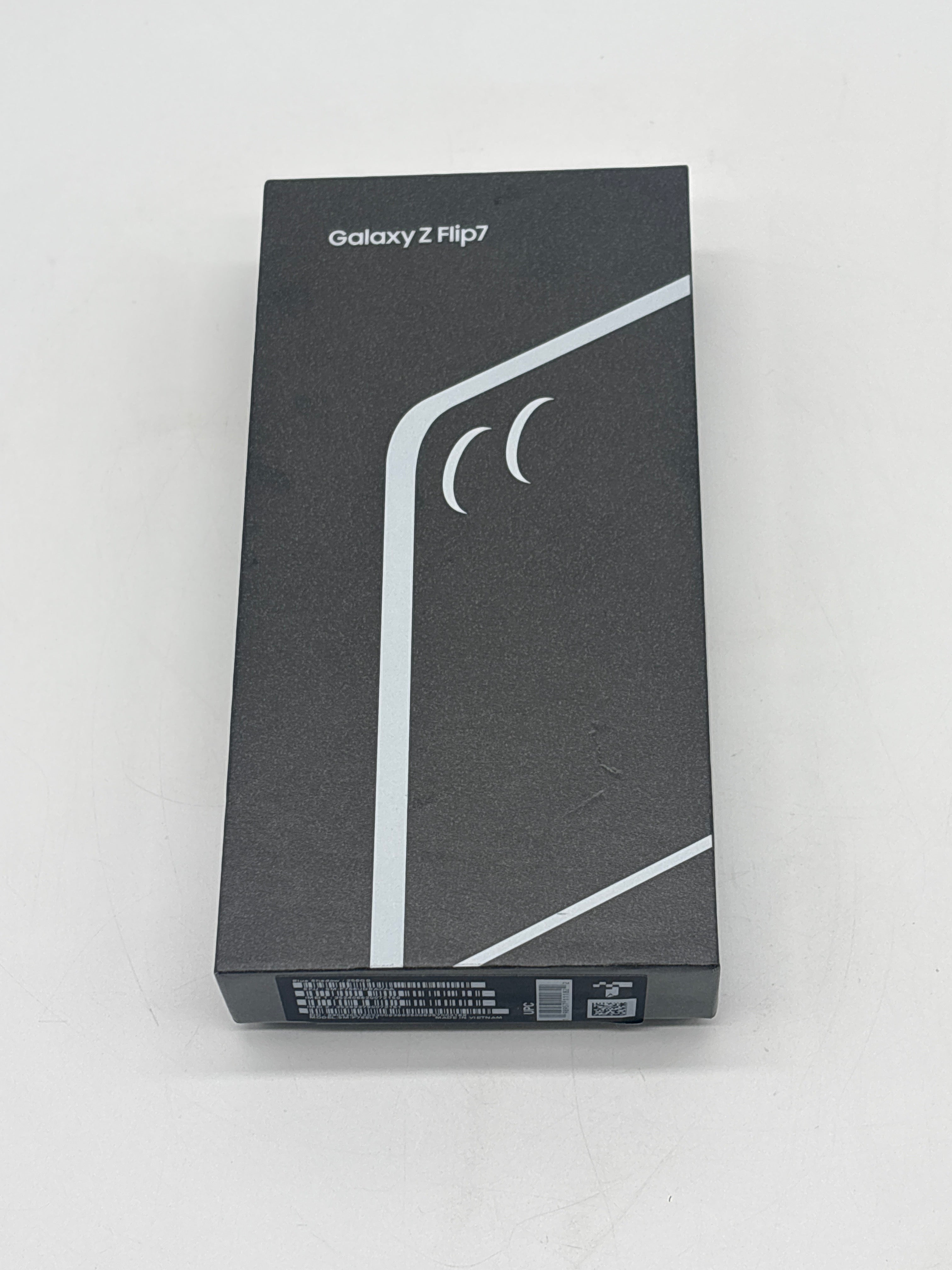 Samsung Galaxy Z Flip 7 256GB Unlocked w/ Box