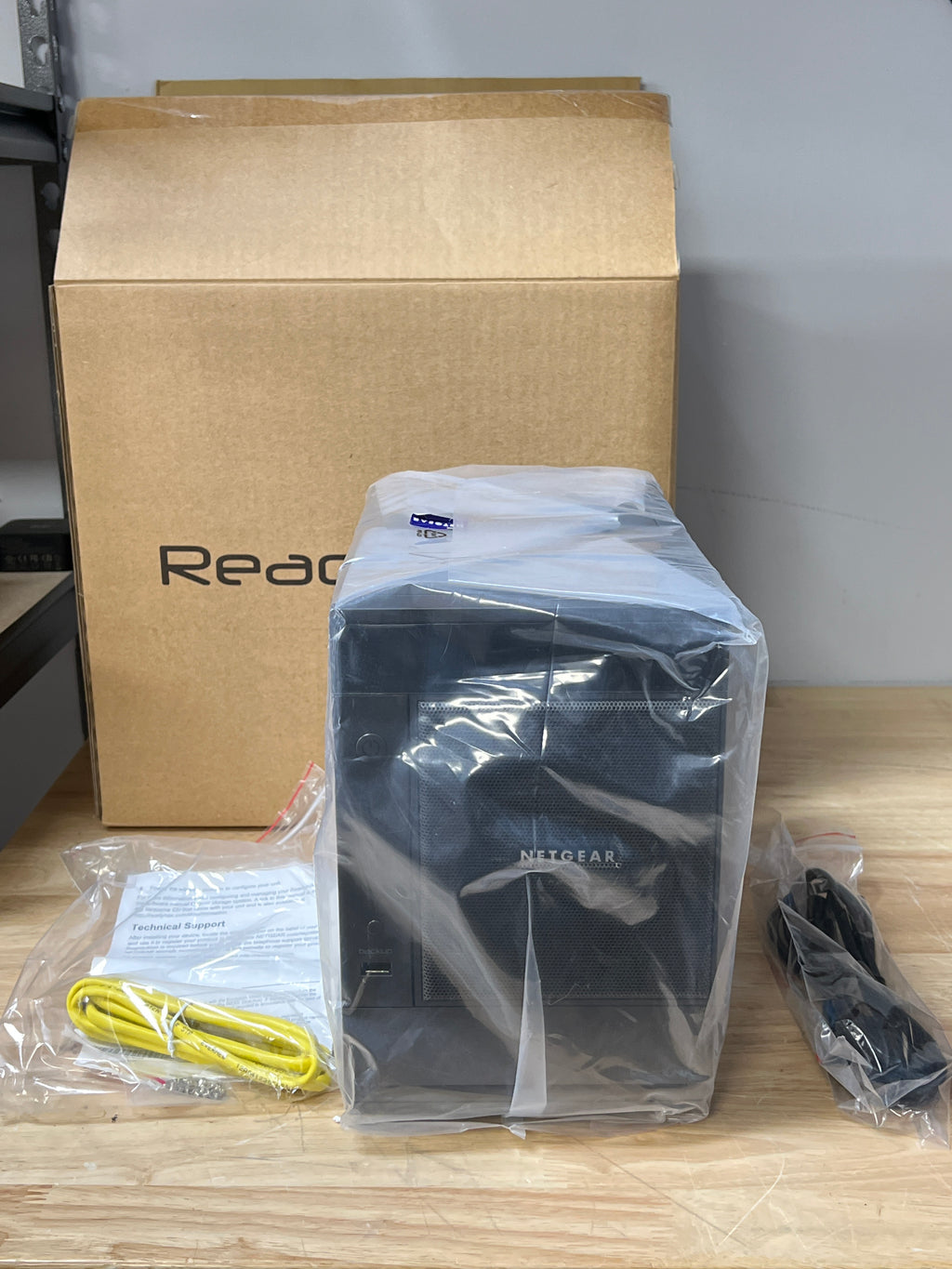NetGear ReadyNAS Ultra 6 RNDU6000 Diskless Network Storage - New in Box
