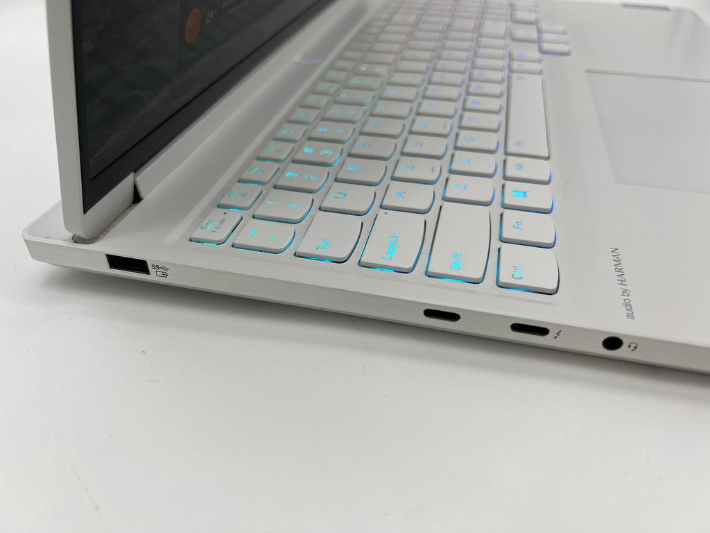 Lenovo Legion 7 16IRX9 16 inch i9-14900HX 32GB 1TB RTX 4070 White