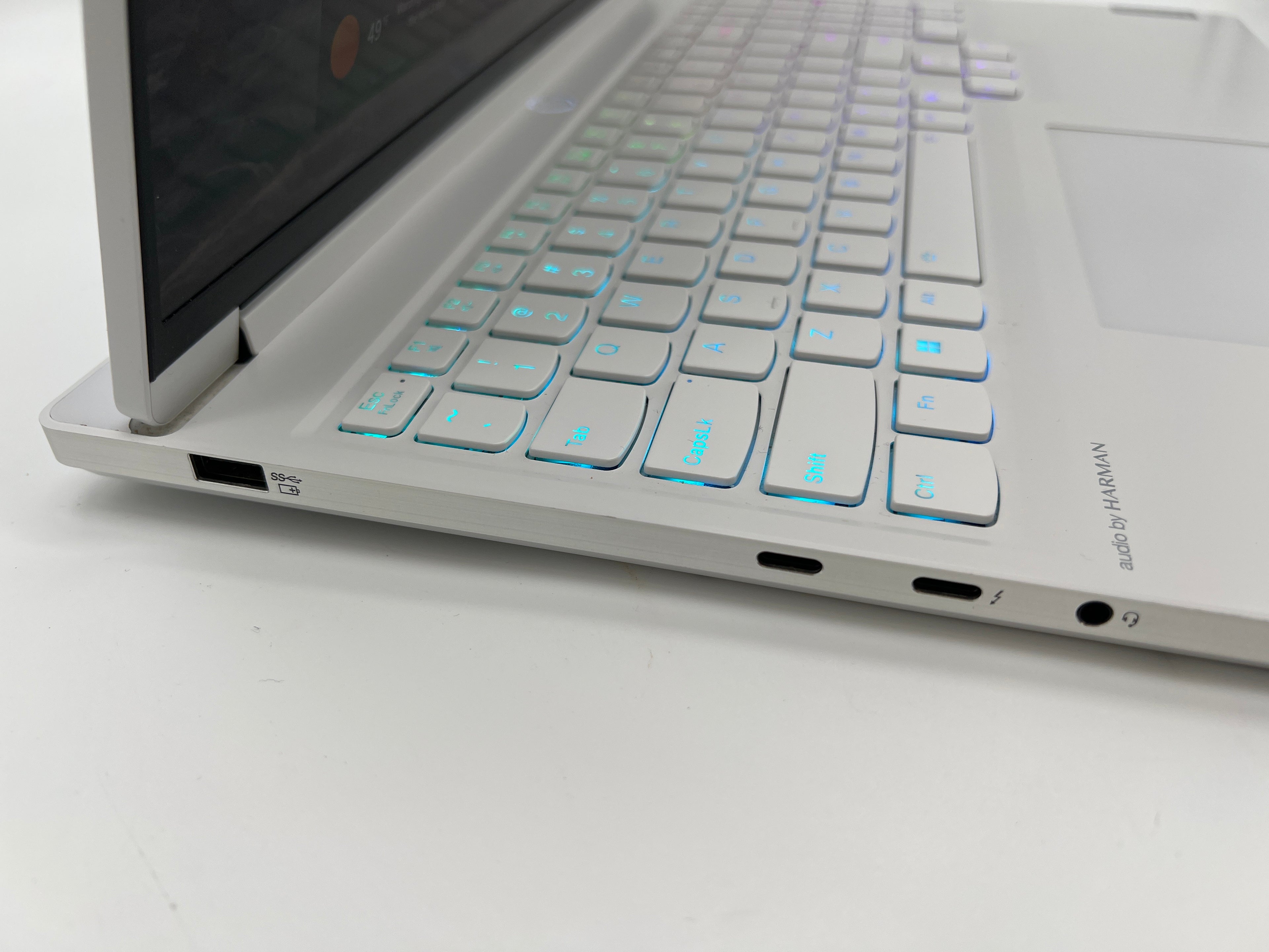 Lenovo Legion 7 16IRX9 16 inch i9-14900HX 32GB 1TB RTX 4070 White