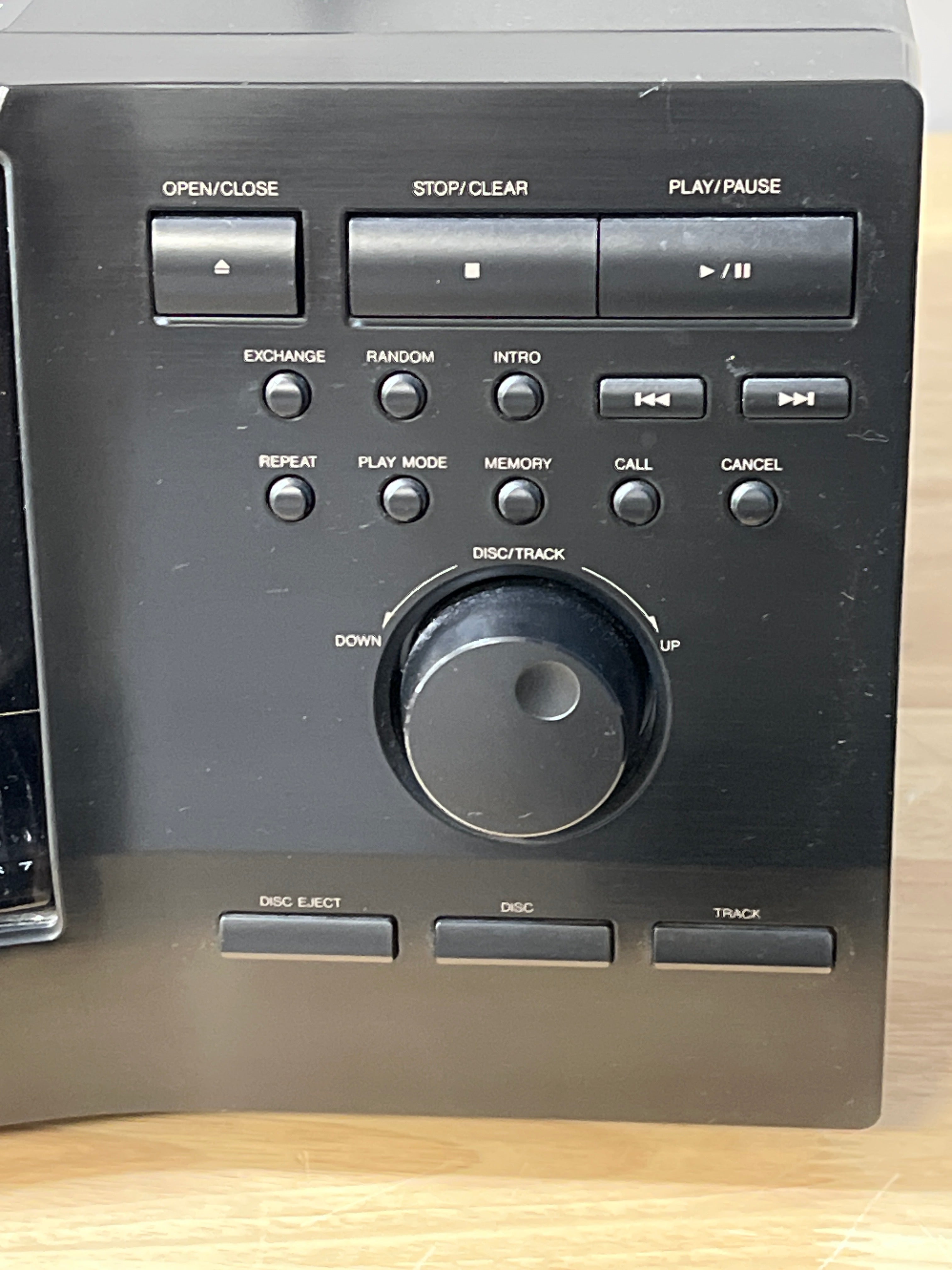 JVC XL-MC2000 200 Disc CD Changer Black Tested Working Remote Included