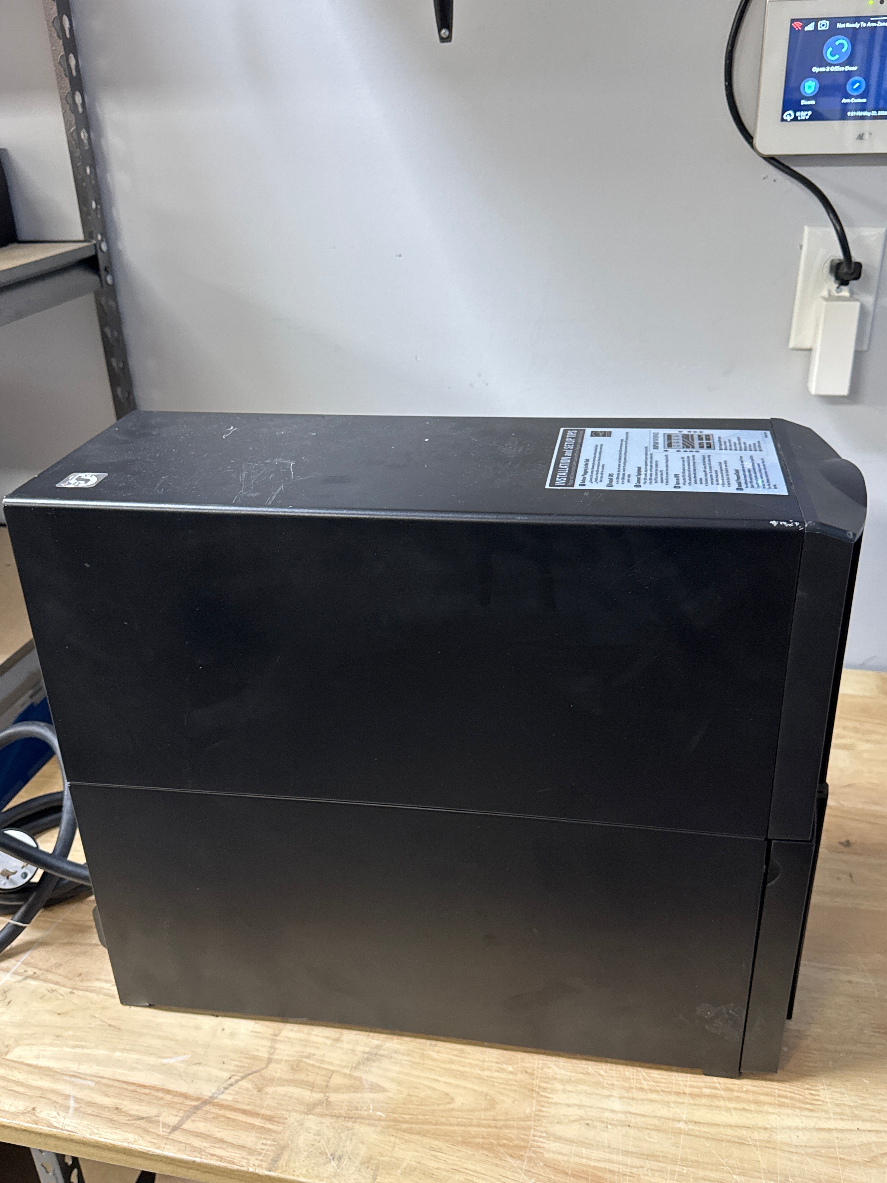 APC SMT3000 Smart-UPS 3000VA Tower Stand LCD w/ Batteries - Used