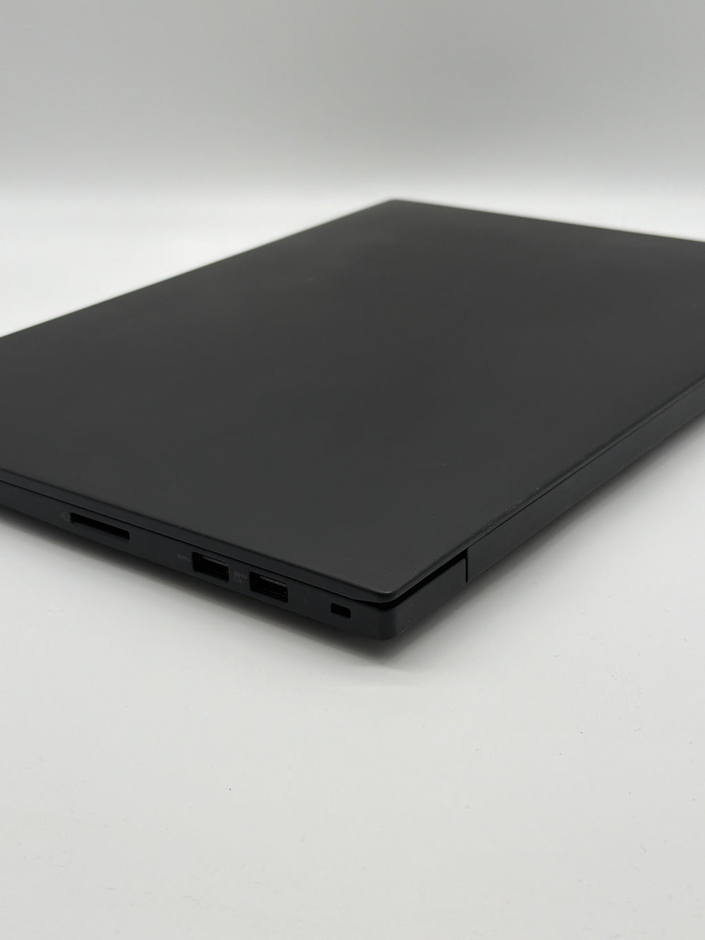 Lenovo ThinkPad P1 Gen 6 15-inch Intel i7-13800H 32GB RAM RTX 2000 Ada 8GB Read